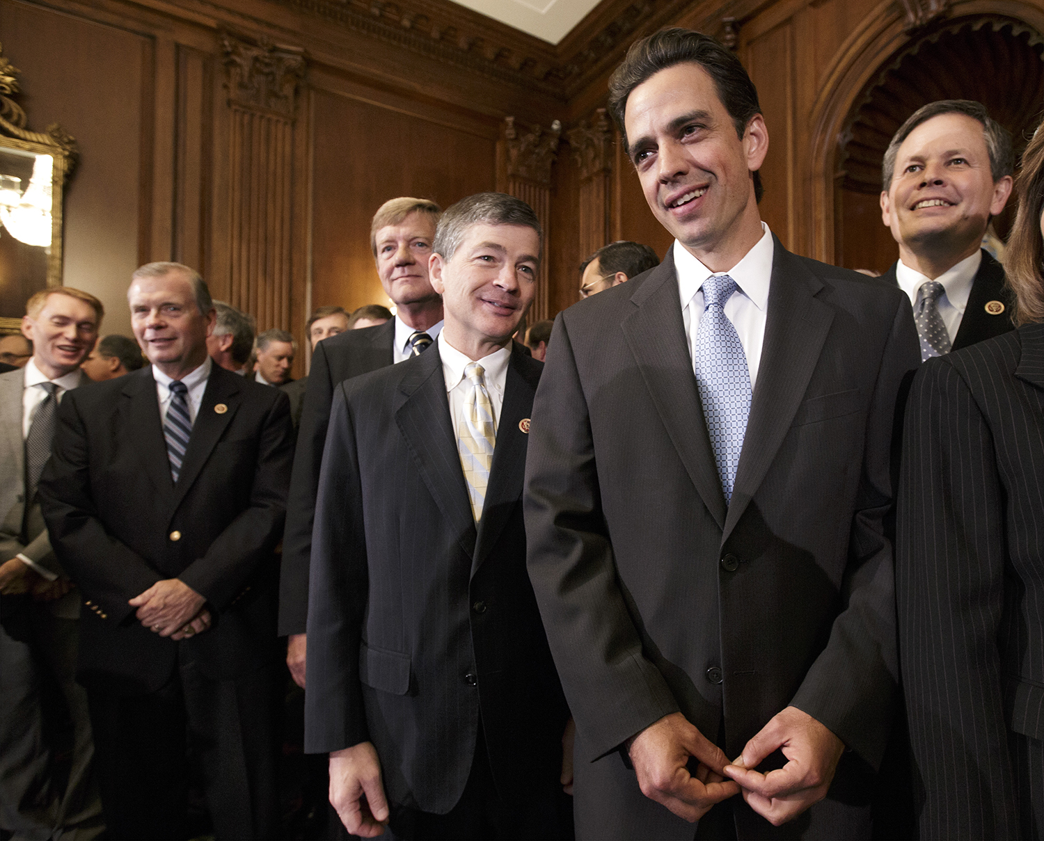 House panel votes to freeze lawmakers’ salaries
