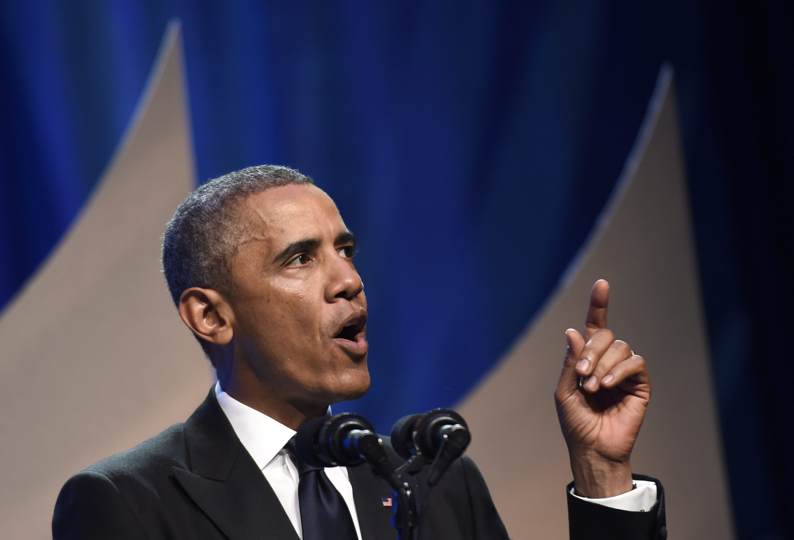 Obama says mistrust of police corroding America