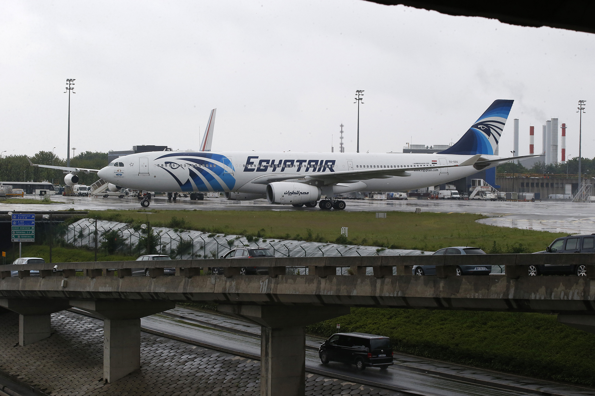 EgyptAir flight: Debris, body part found