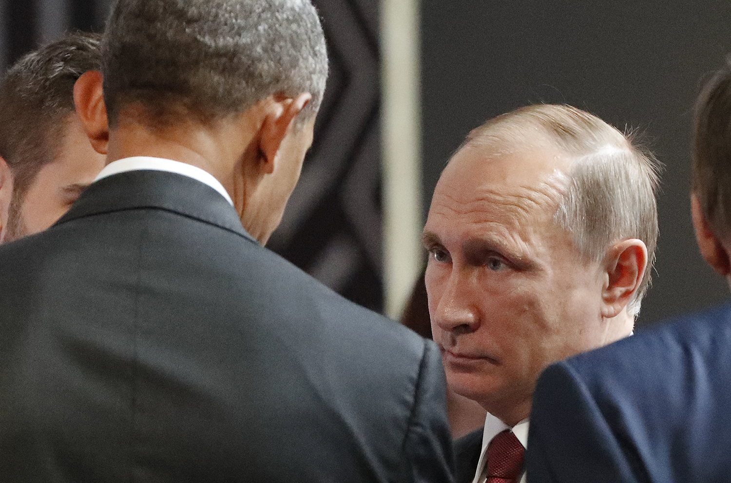 Obama, Putin speak briefly in Peru