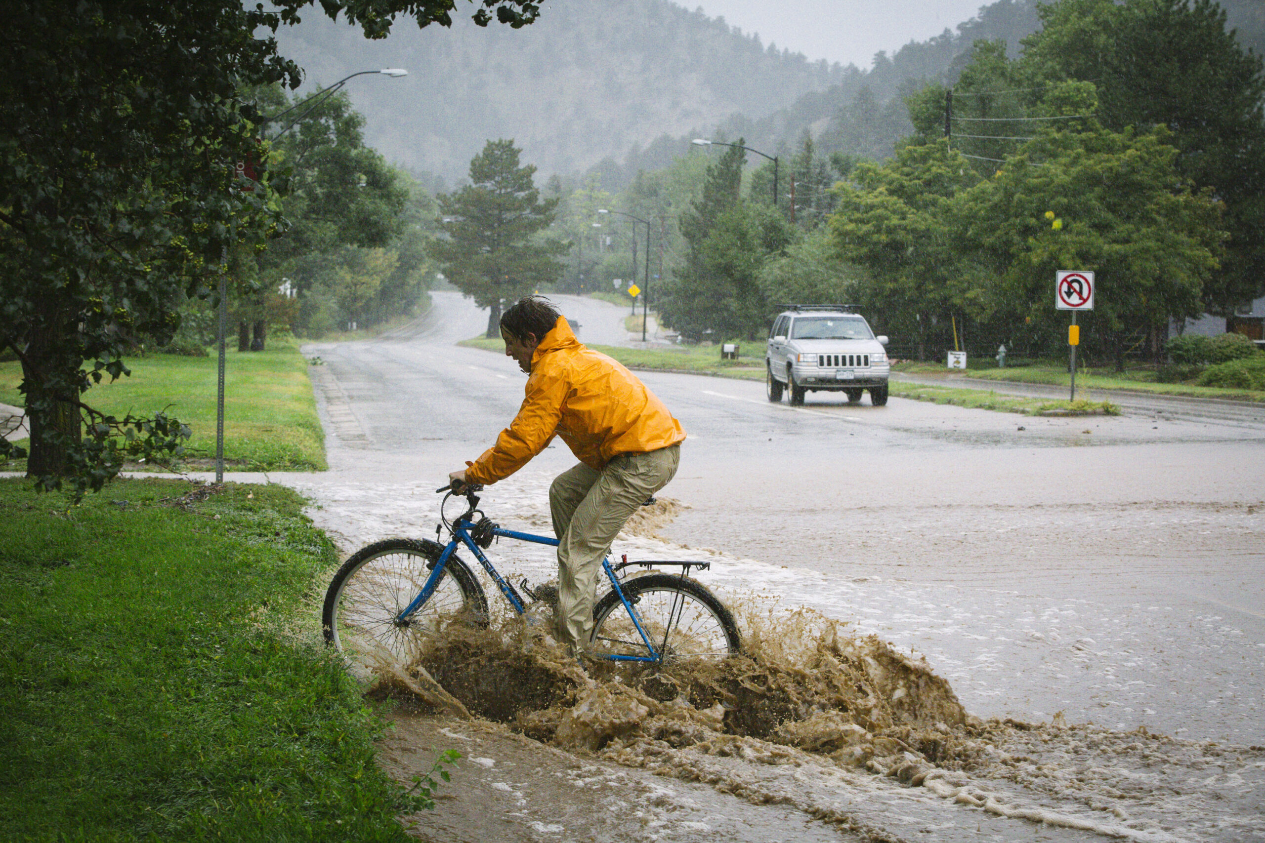 No oil or gas contamination in Colorado flood zones