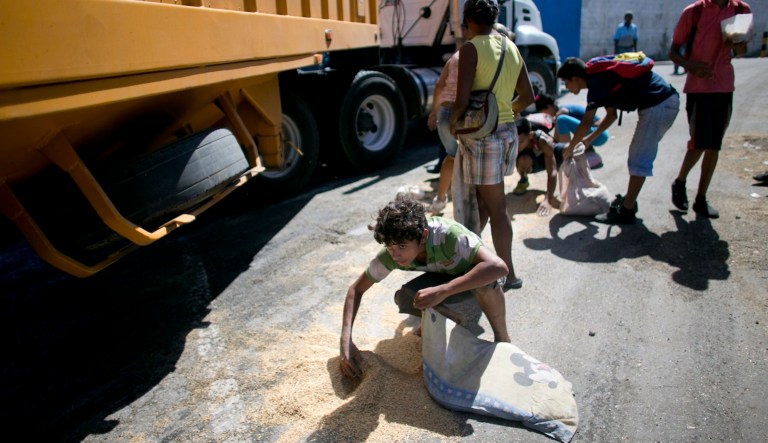 Over the last 15 years, both the globe's wealthiest citizens and its poorest citizens saw strong growth, while the incomes of the poor in the U.S. and in parts of Europe began to stagnate. (AP Photo/Ariana Cubillos)