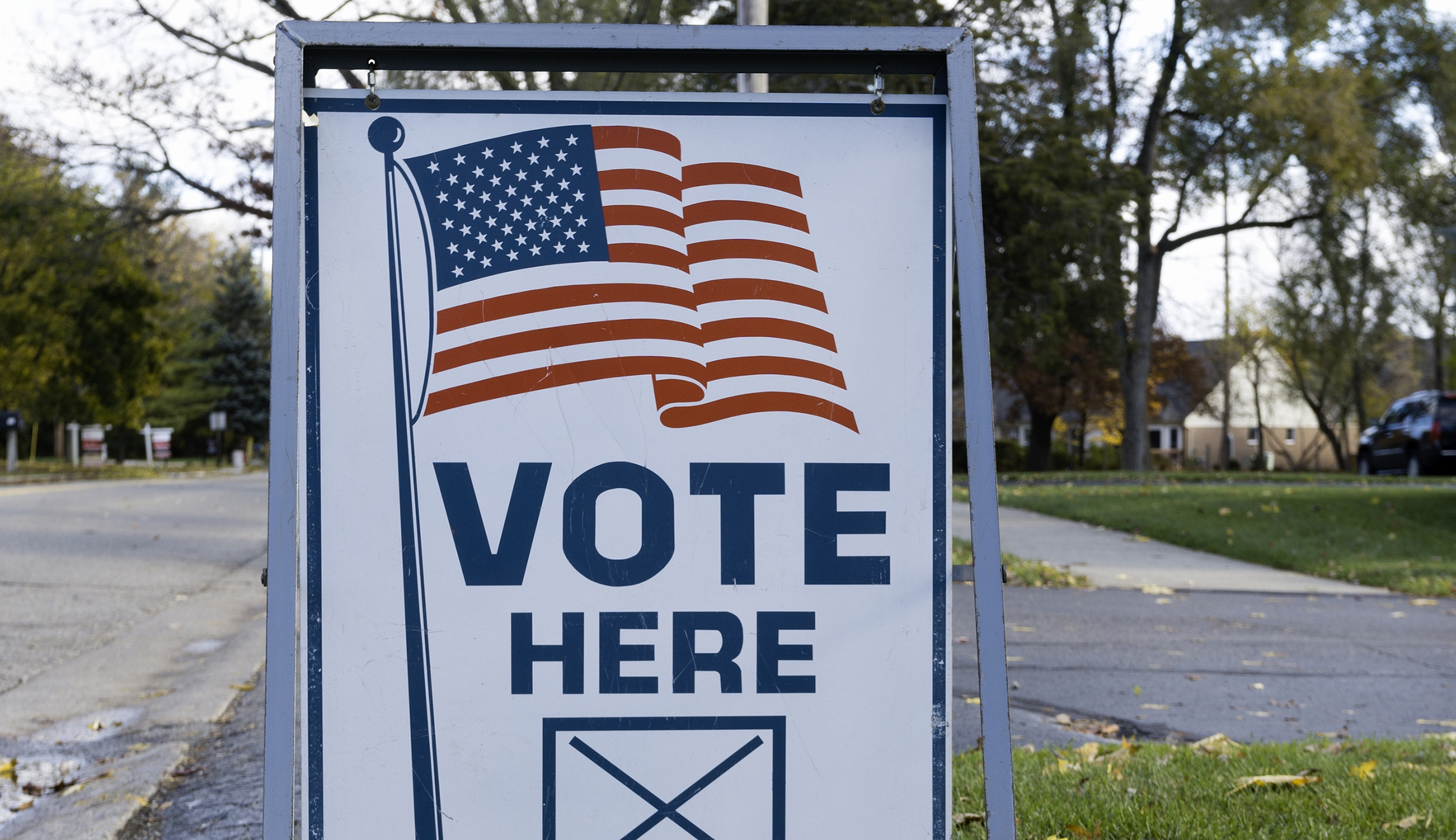 Growing number of Americans concerned Russians will interfere in midterm elections: Poll