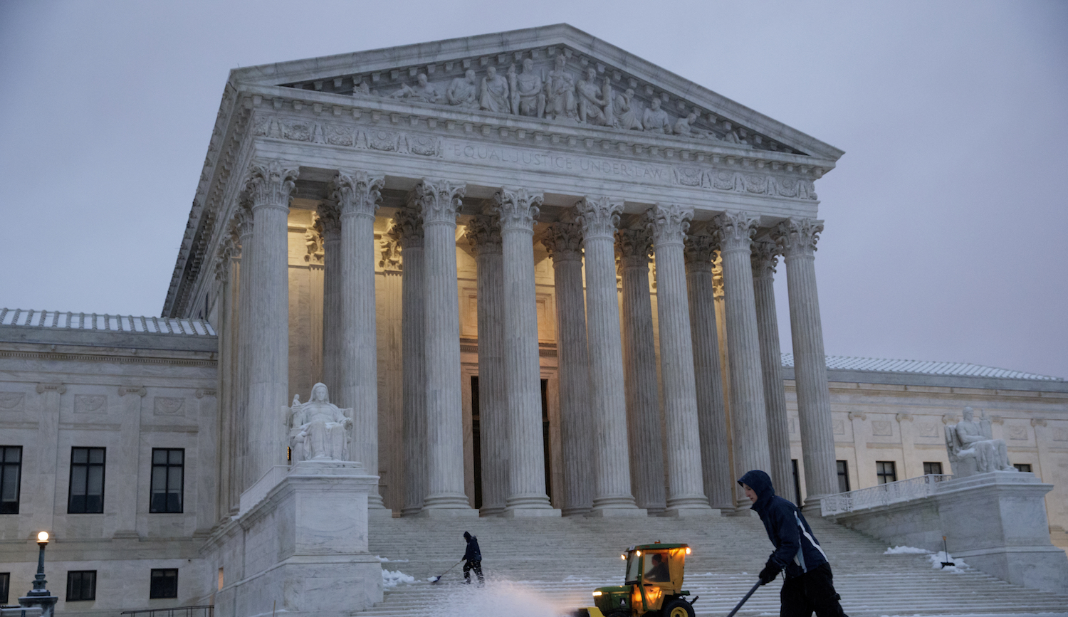 Grassley, Durbin introduce bill requiring Supreme Court to televise proceedings