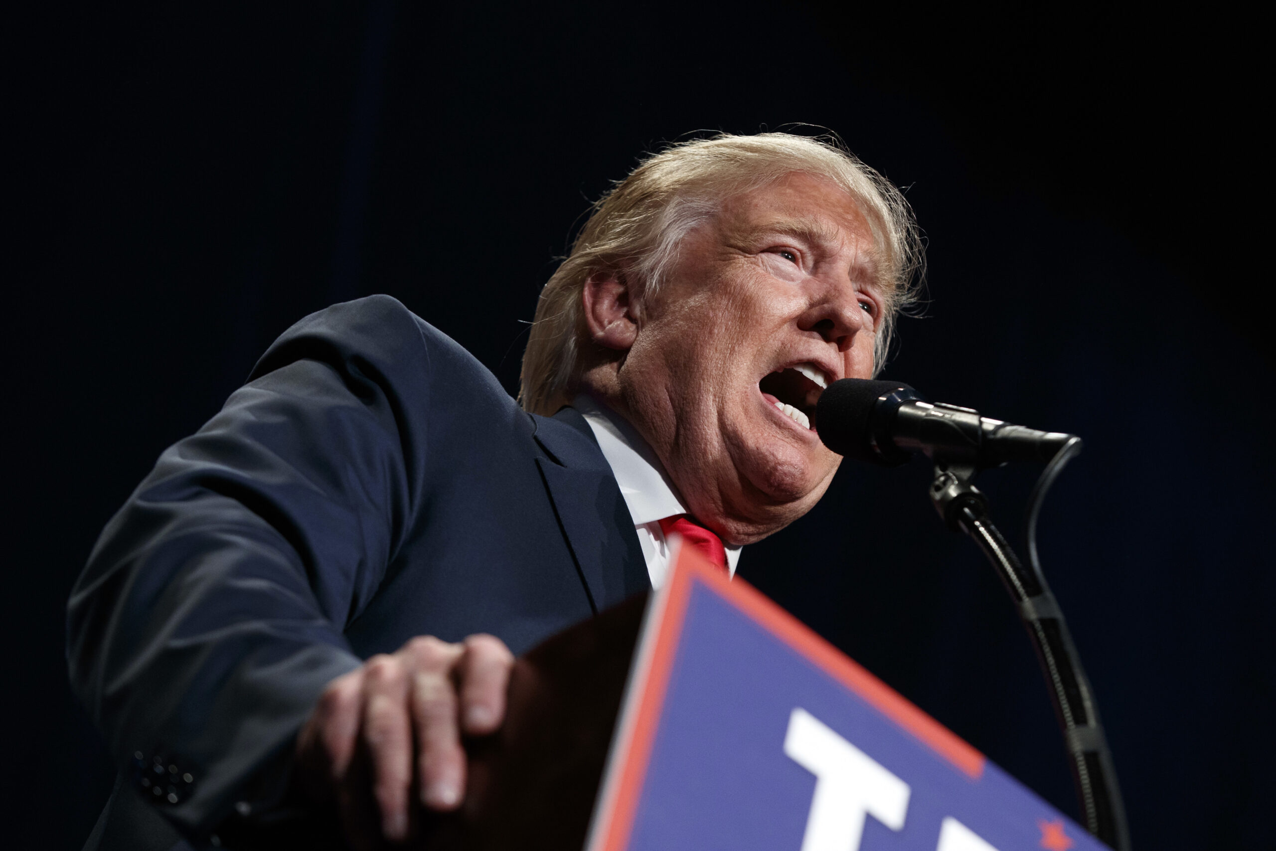 Trump slights Republican ‘leadership’ amid sex controversy