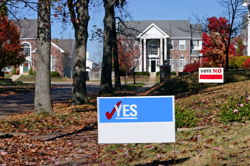 Do church signs clutter the right-of-way more than political signs do?