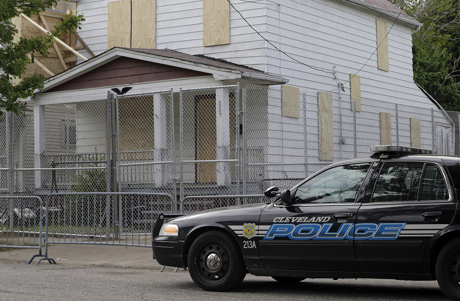 Federal judge asked to approve Cleveland police reforms