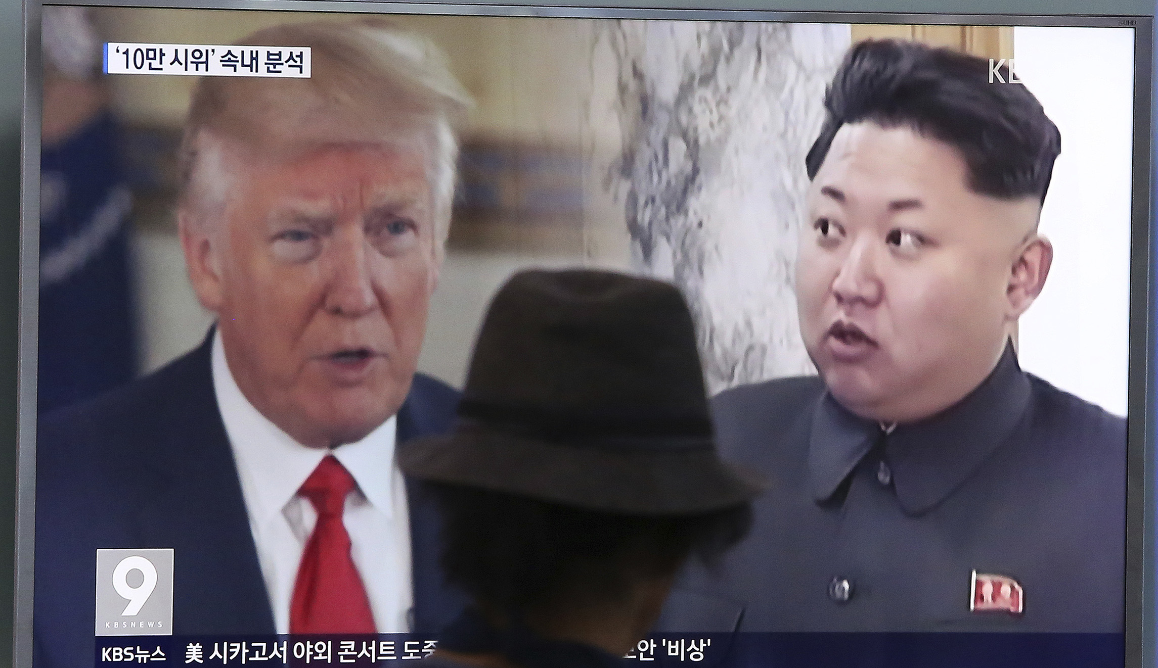 How would the US retaliate if North Korea attacked Guam?