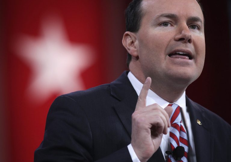 Sen. Mike Lee, R-Utah, addresses the 42nd annual Conservative Political Action Conference on Feb. 26, 2015 in National Harbor, Md. (Photo by Alex Wong/Getty Images)