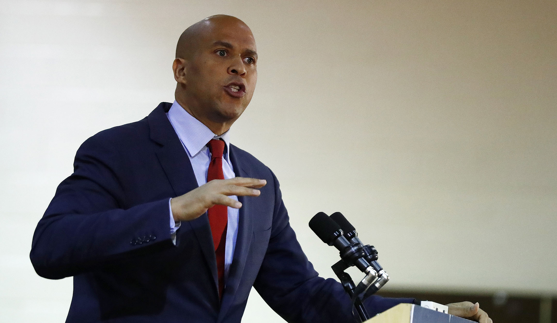 Cory Booker: Why isn’t Trump doing the ‘honorable thing’ like Al Franken and resign?