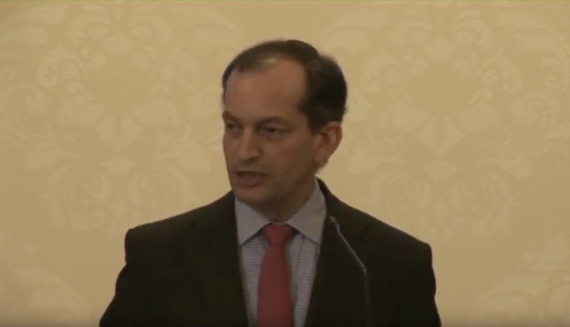 Trump taps dean Alexander Acosta, Florida law school dean, as new Labor nominee