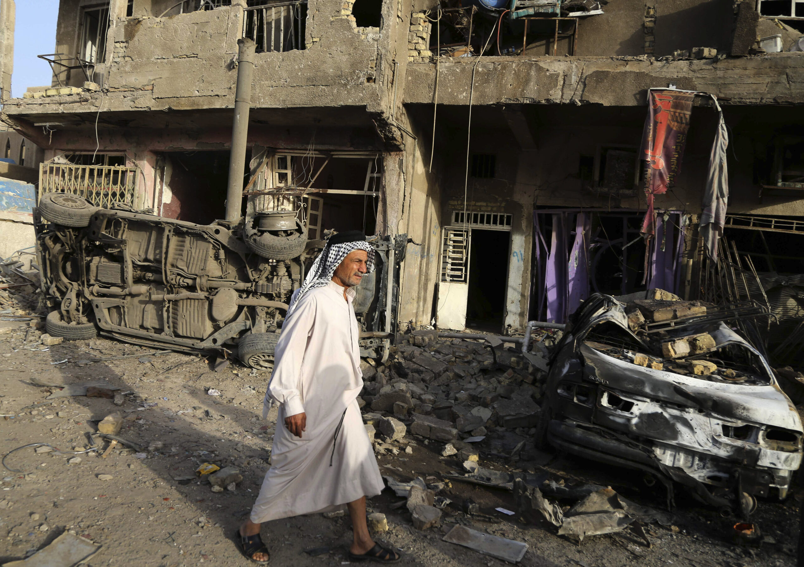 Baghdad car bomb kills 15