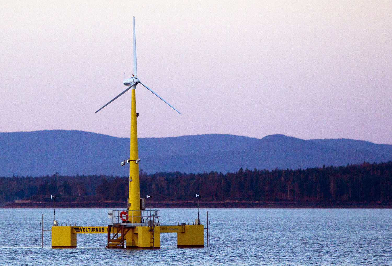 Zinke rolls back restrictions on offshore energy research