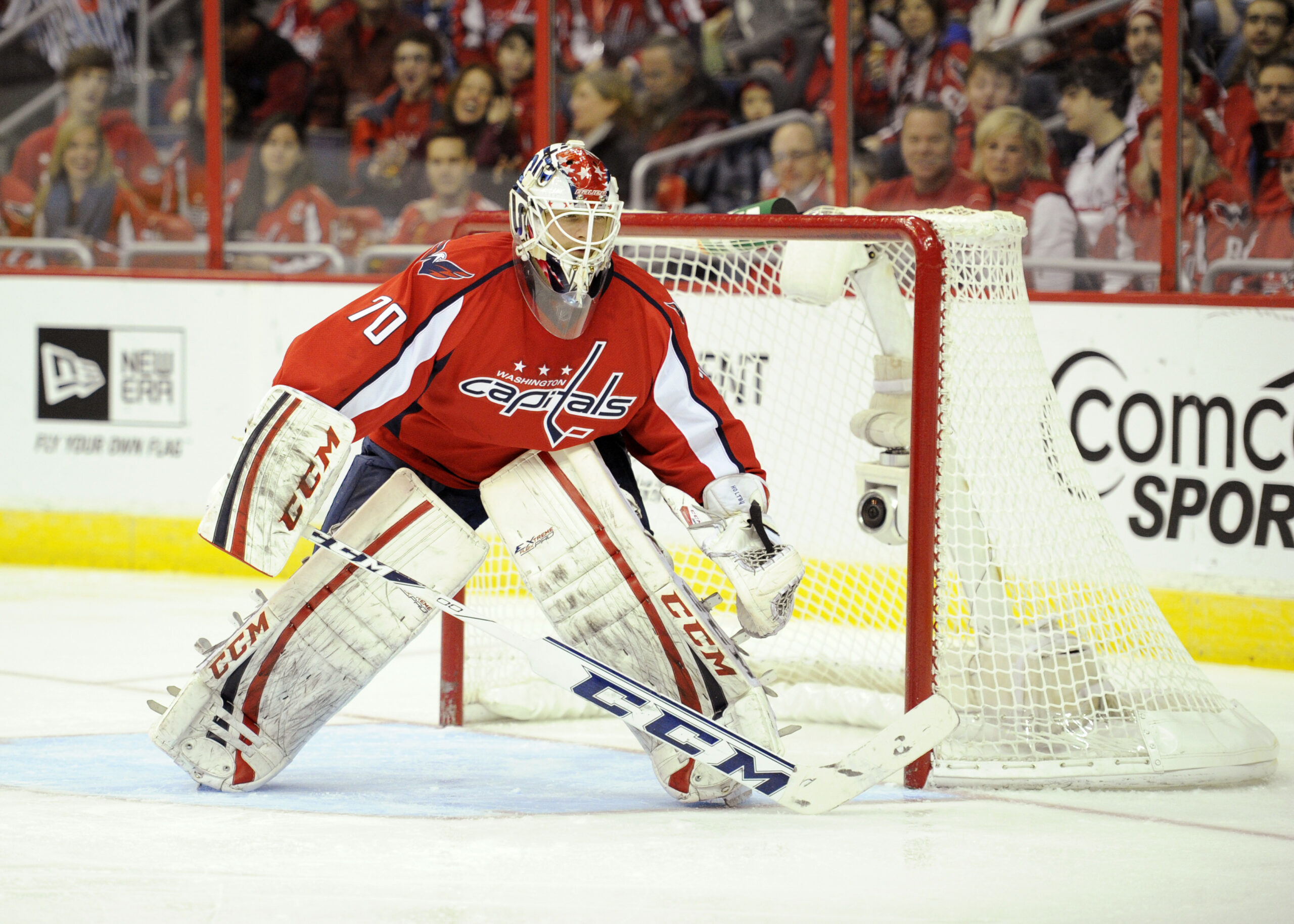 Caps sign goalie Braden Holtby, defenseman John Erskine to contract extensions