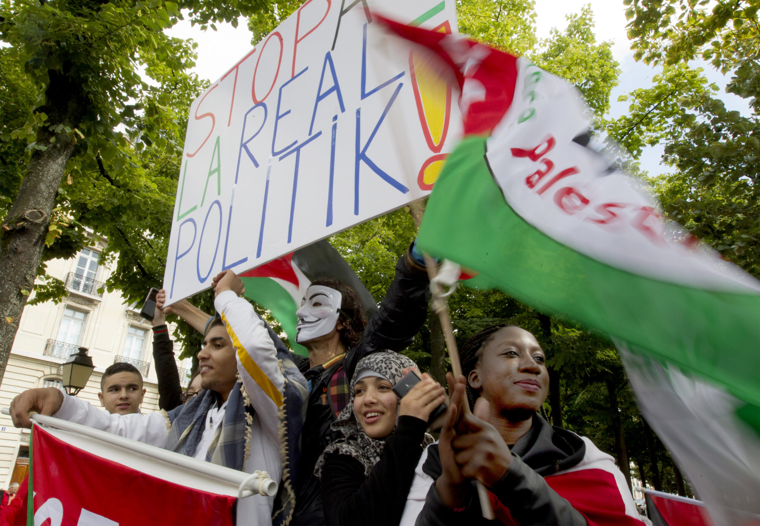 Thousands protest Gaza strikes in London, Paris