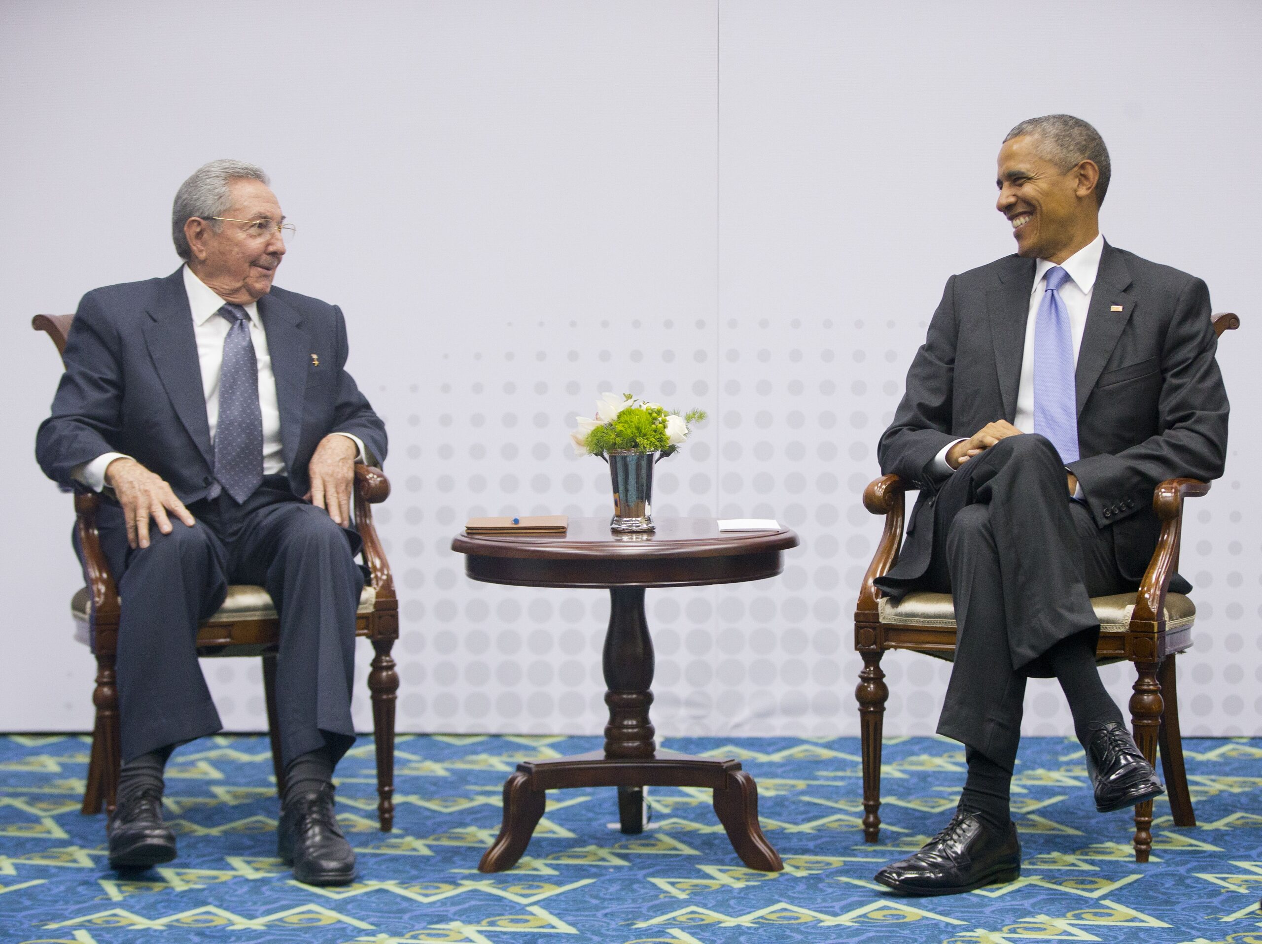 Obama, Castro talk over the phone