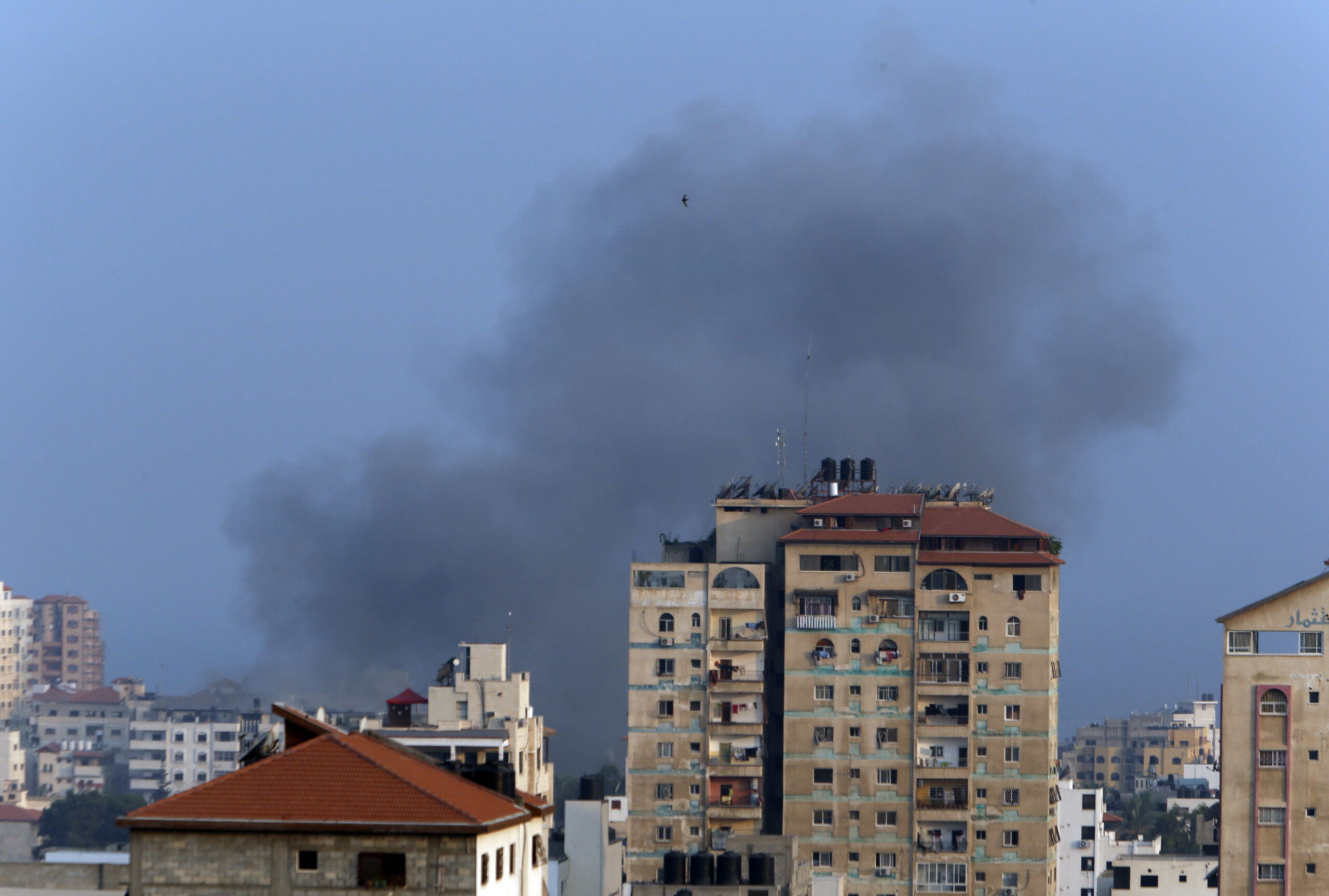 Israeli aircraft hit more than 70 targets in Gaza