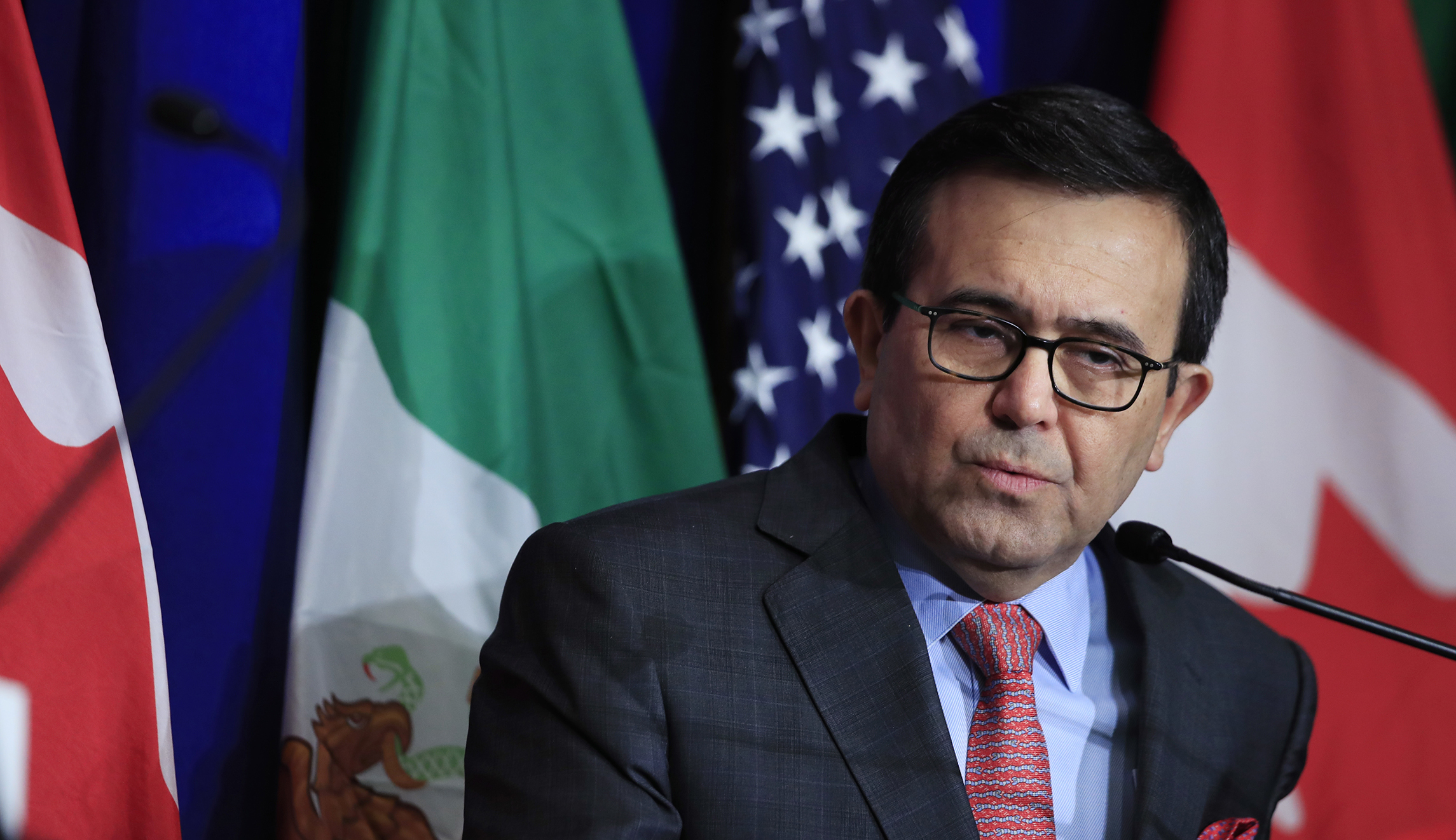 Mexico says linking tariffs and NAFTA ‘wrong way’ to go