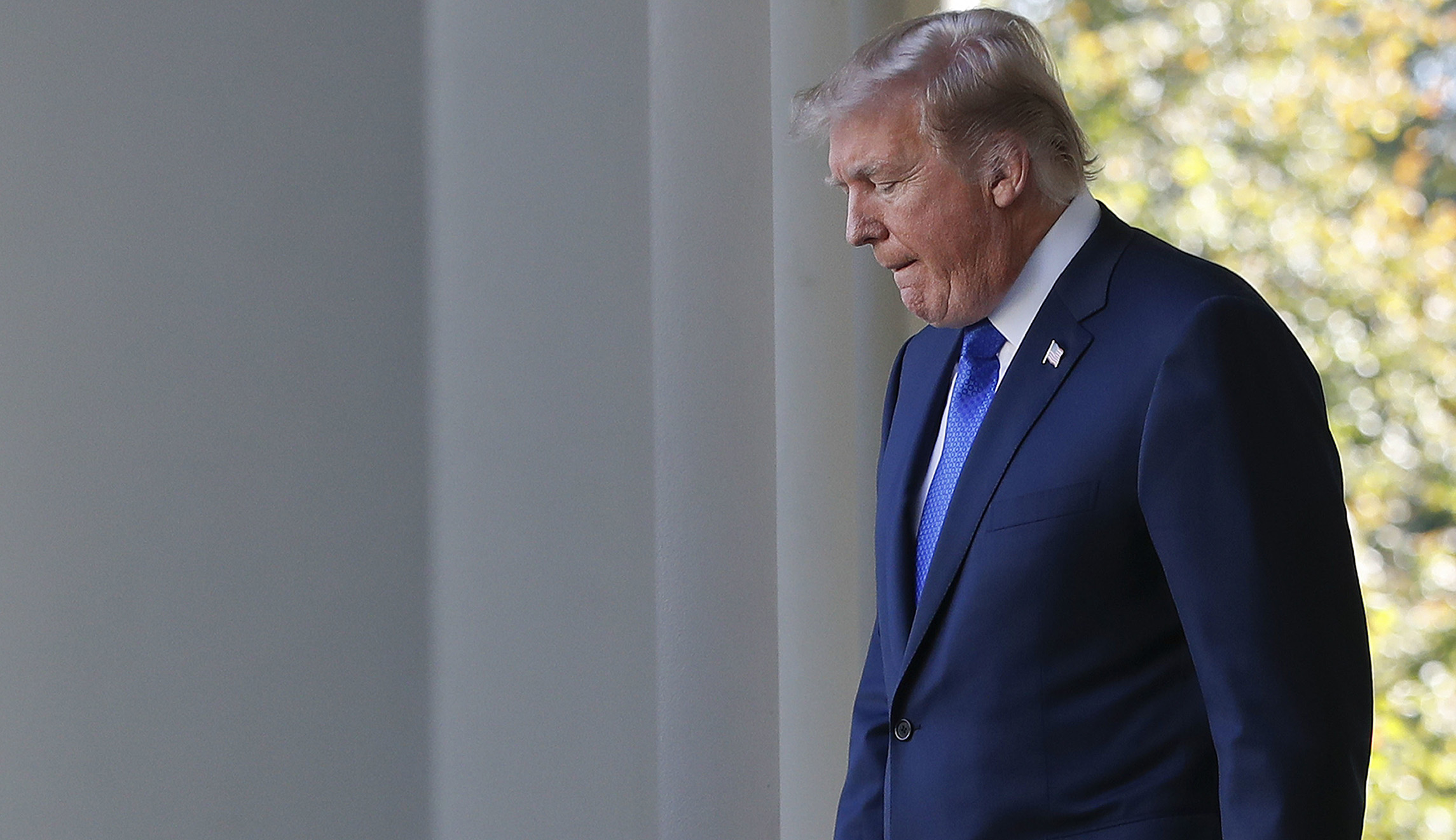 Americans view economy favorably, yet lack faith in Trump: Poll