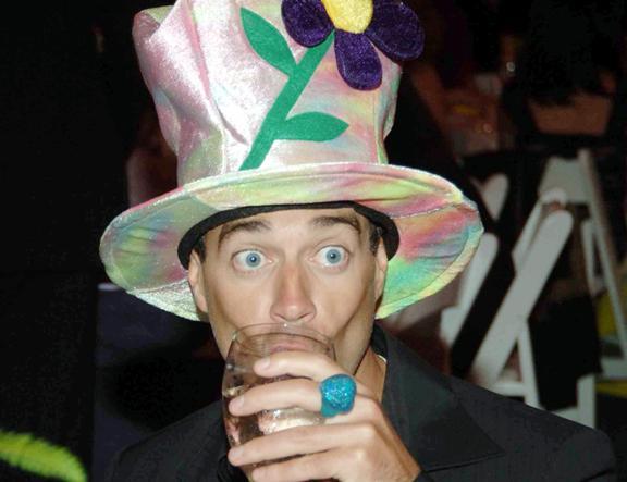 Carson makes gay joke on radio show