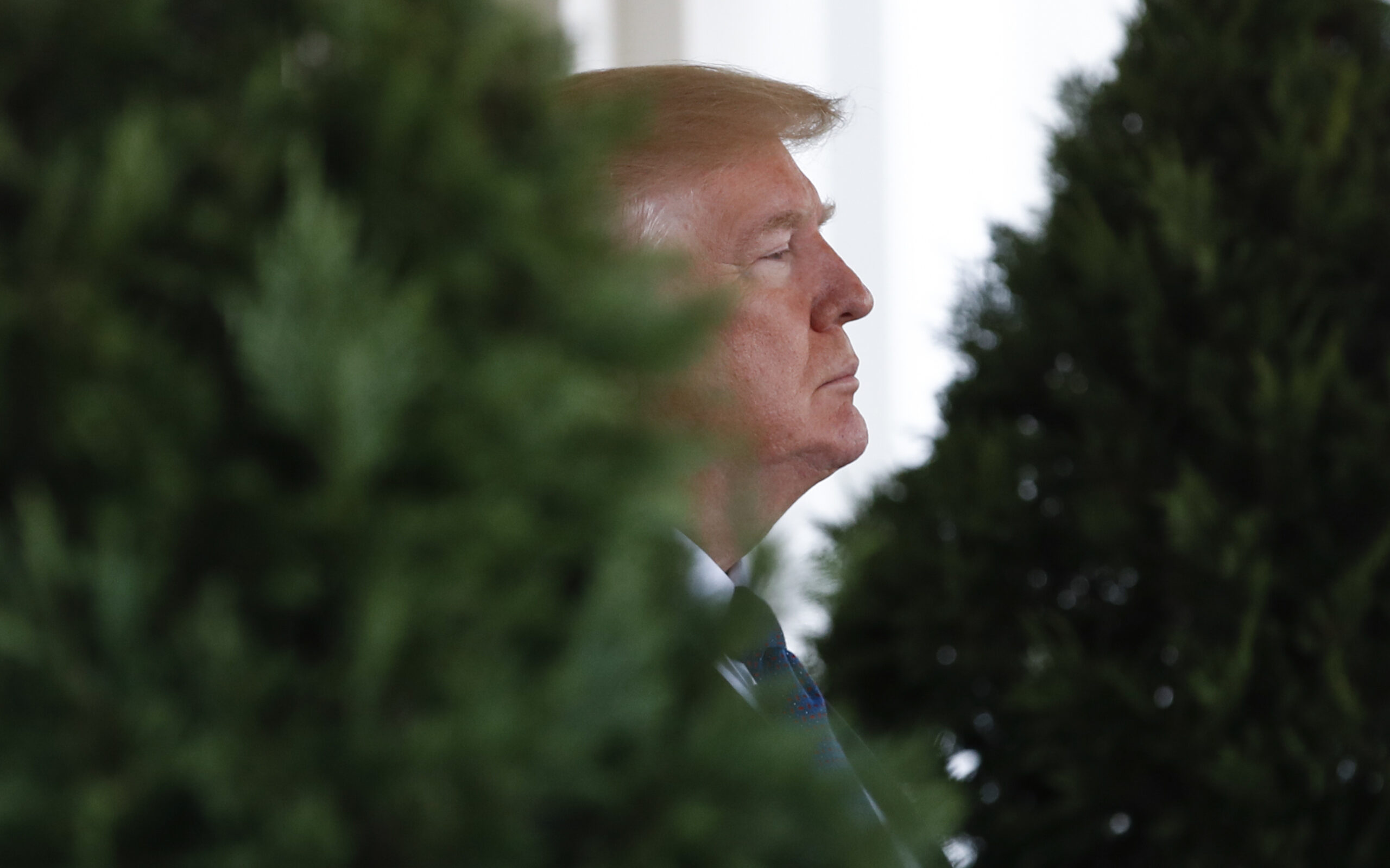Poll: Booming economy lifts Trump, Hispanics, women optimistic