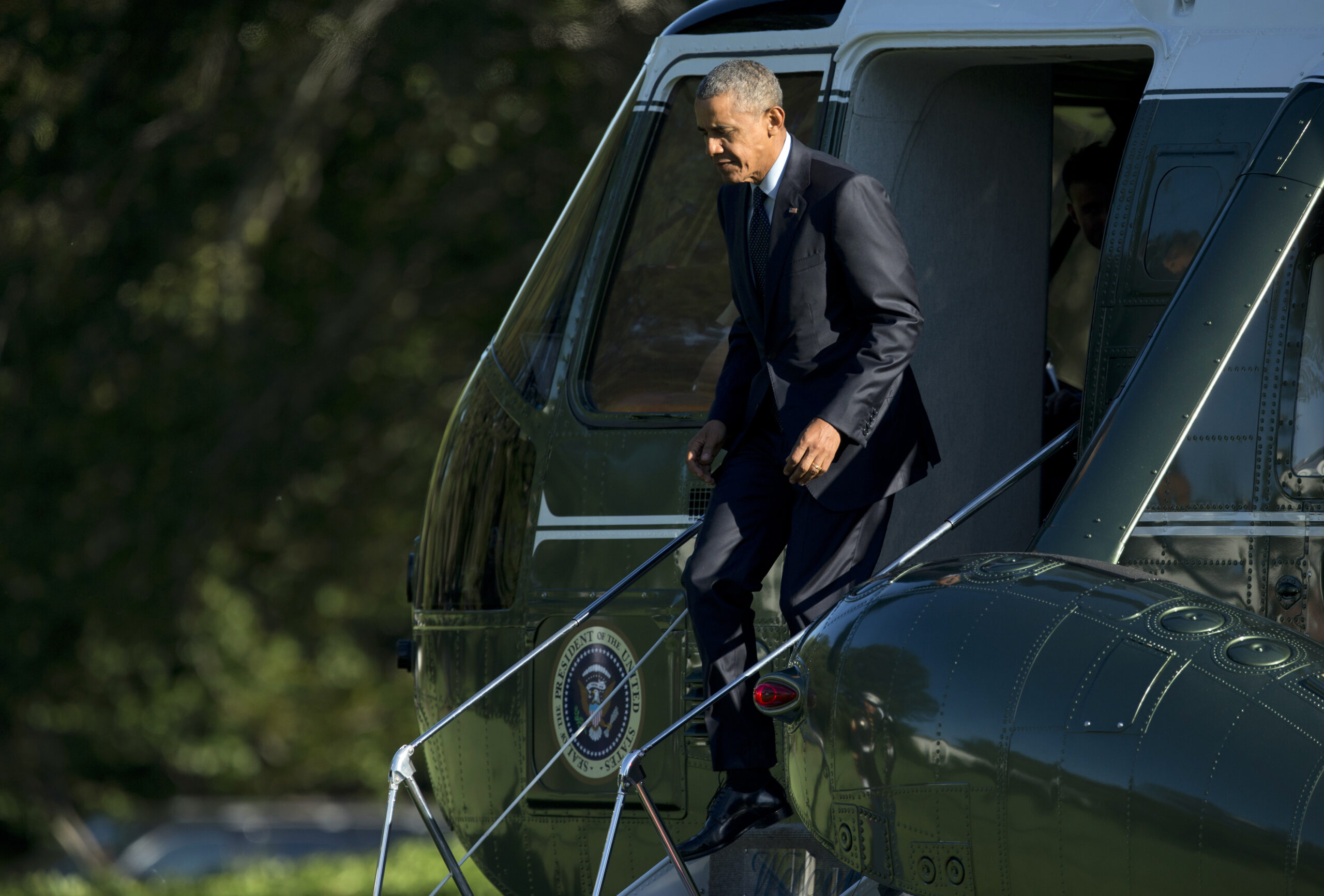 Nearly a third of Americans believe Obama is Muslim, not born in U.S.