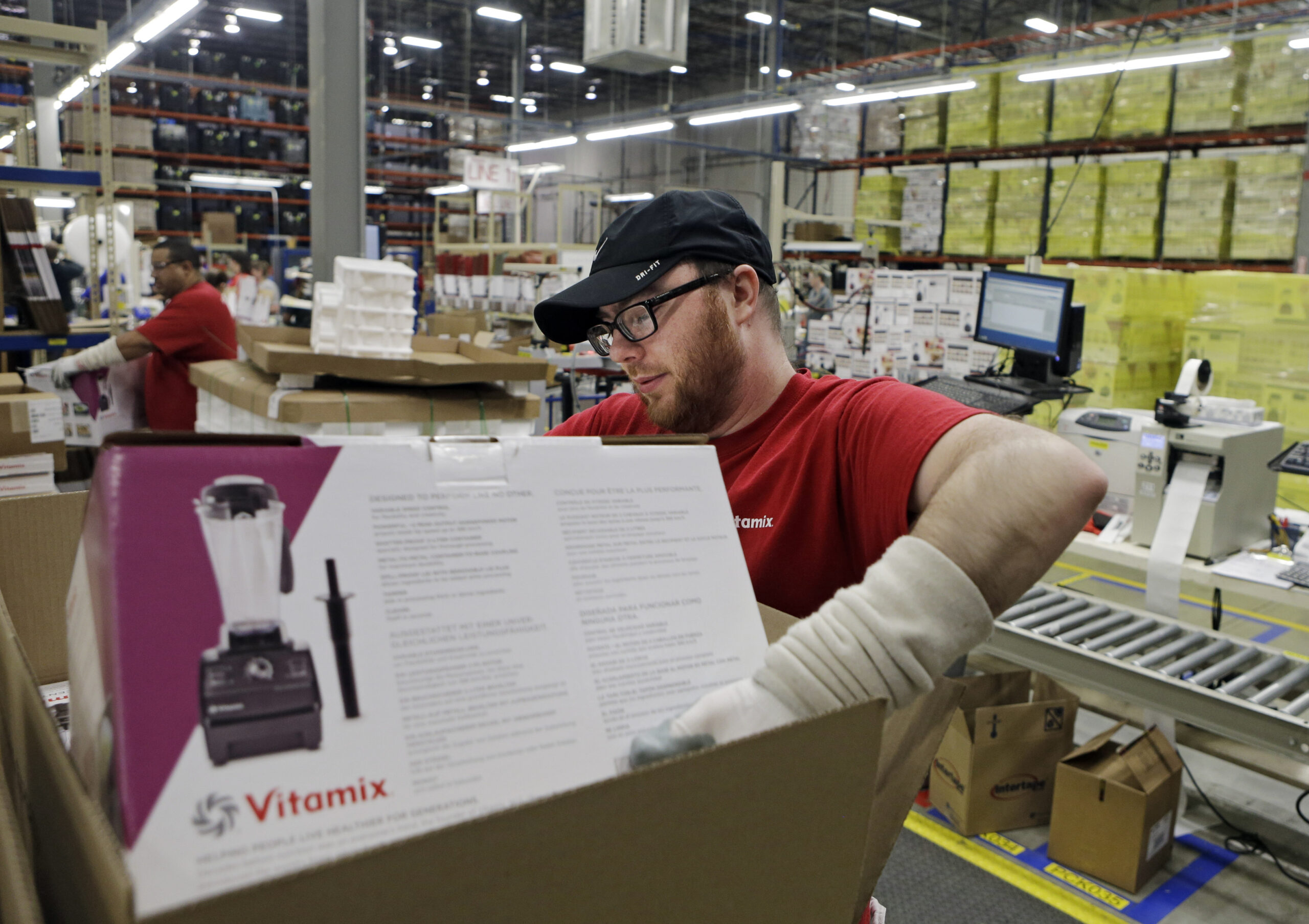 US durable goods orders up 2.6 percent in March
