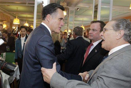 Campaign Roundup: Romney sneaks in to see Trump
