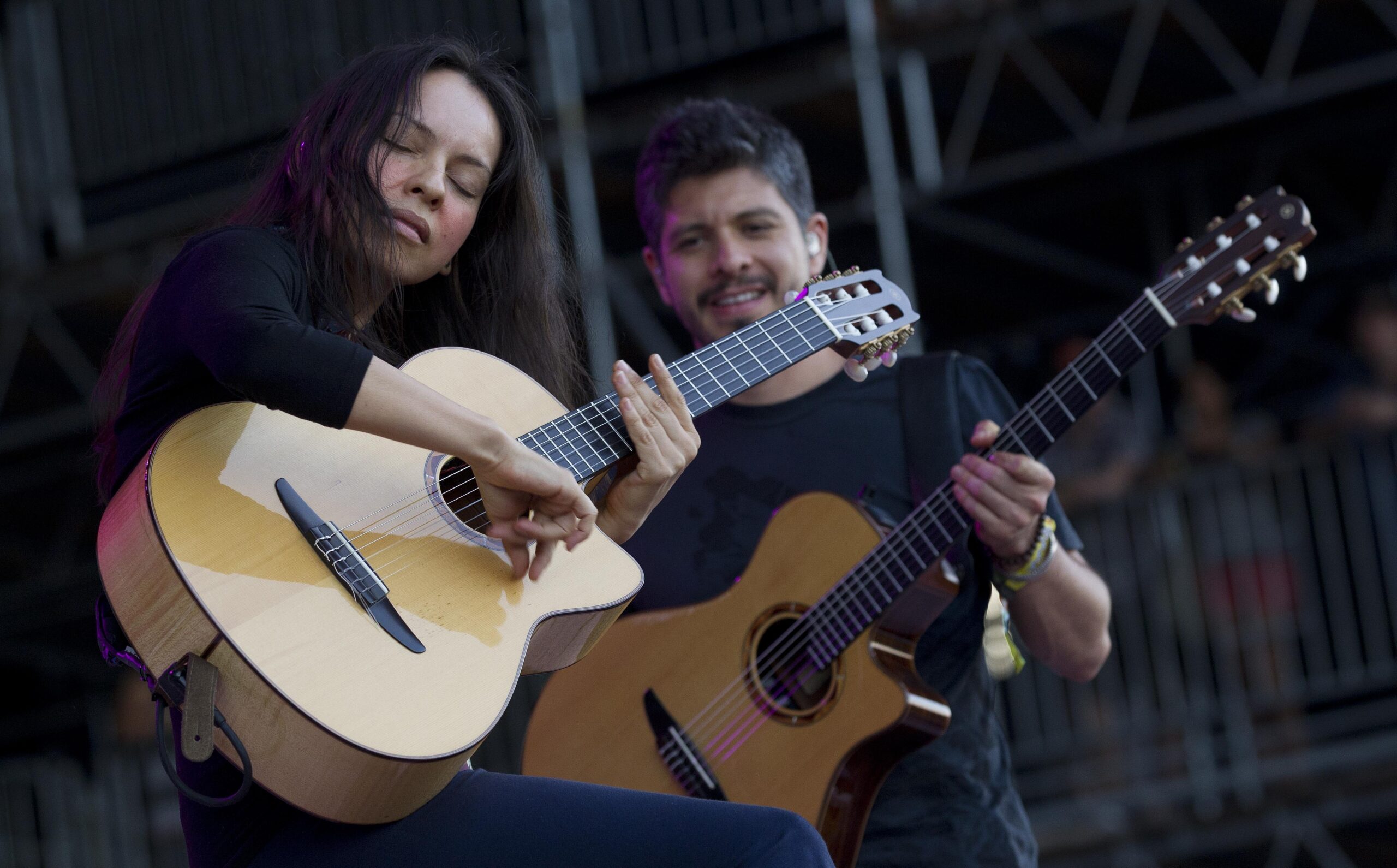 Rodrigo y Gabriela take int’l sound to Bonnaroo