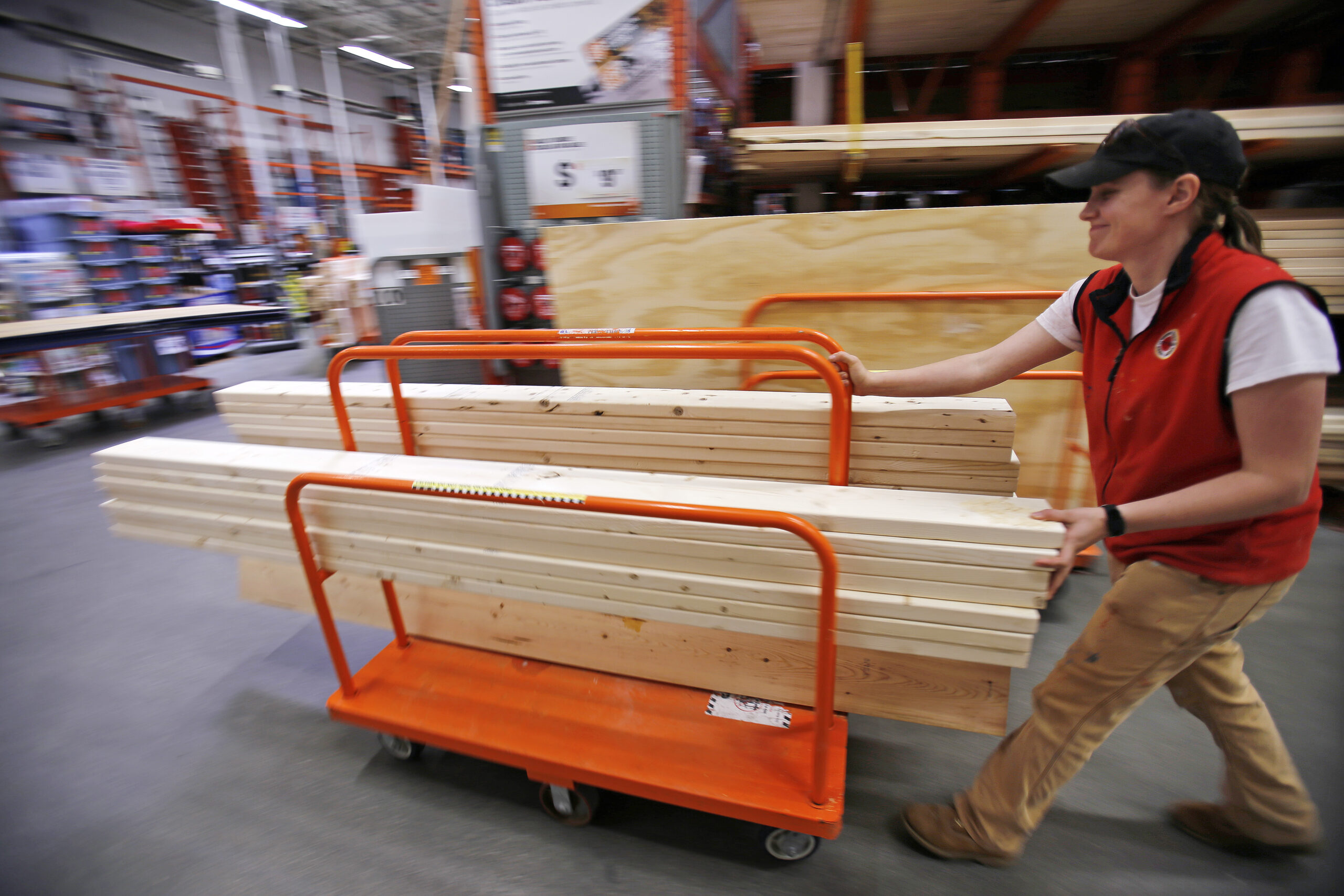 Survey: US consumer confidence near a 7-year high