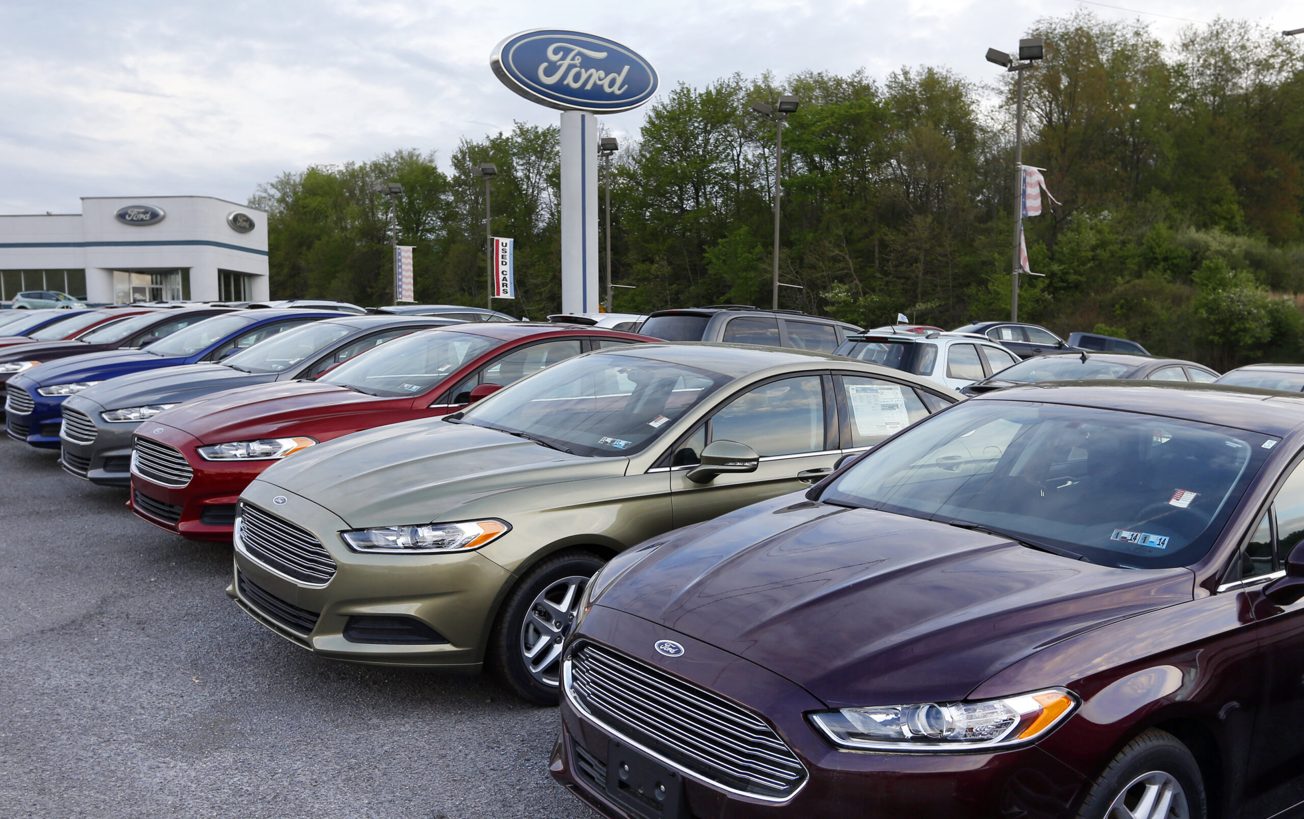 US auto sales surprise with strength in June