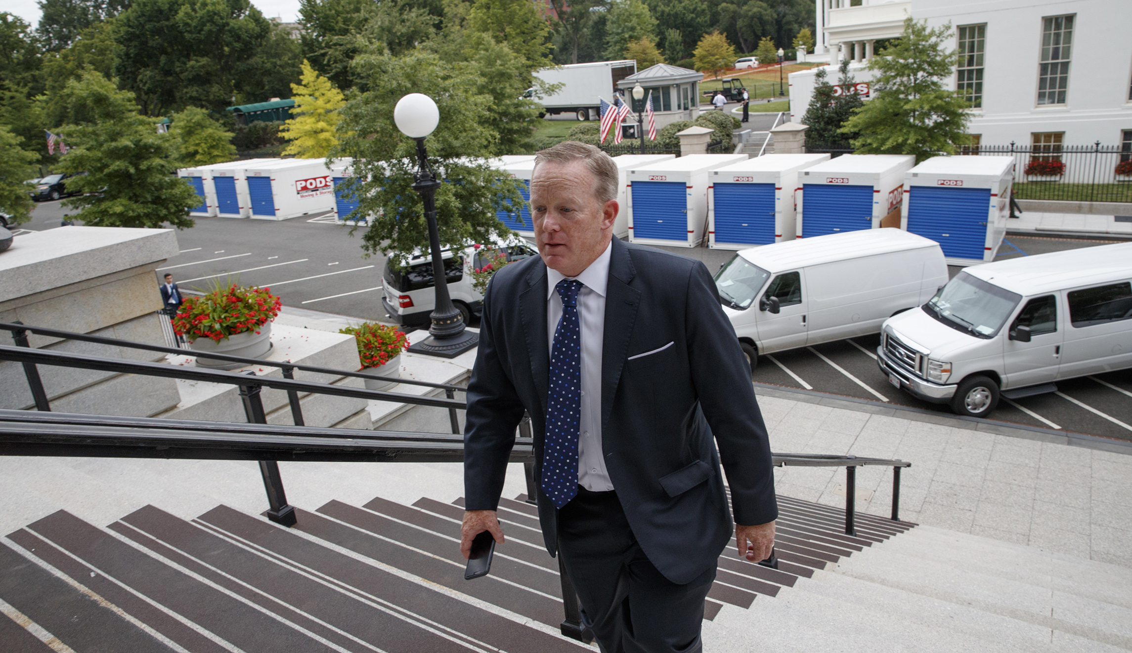 Five major networks refuse to hire Sean Spicer as a contributor