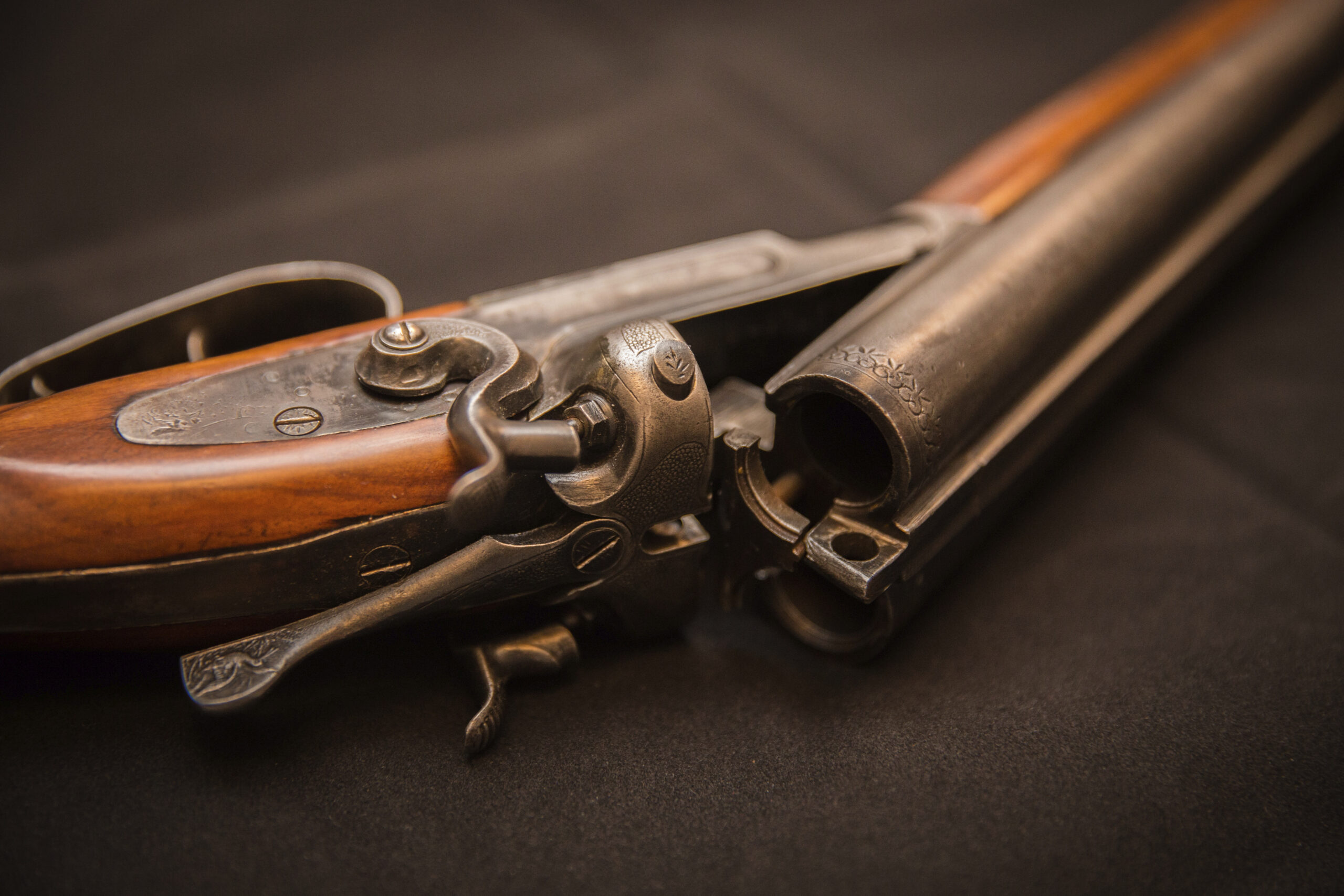 Alabama candidate giving away shotgun