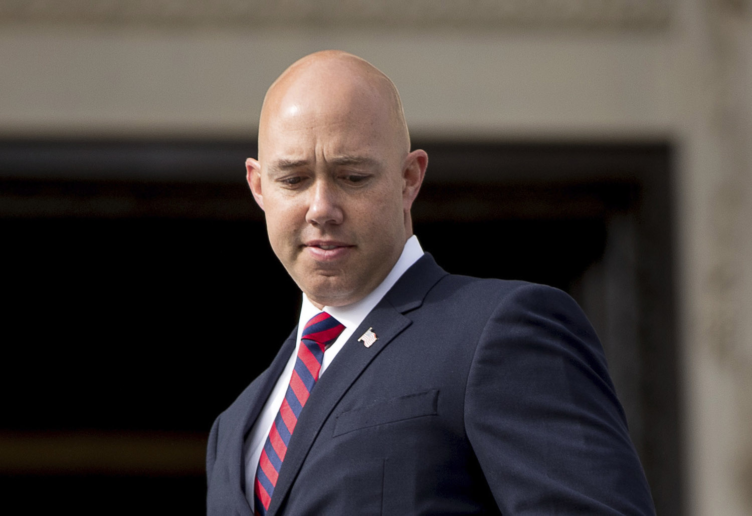 GOP lawmaker tells colleagues to investigate Flynn and leaks