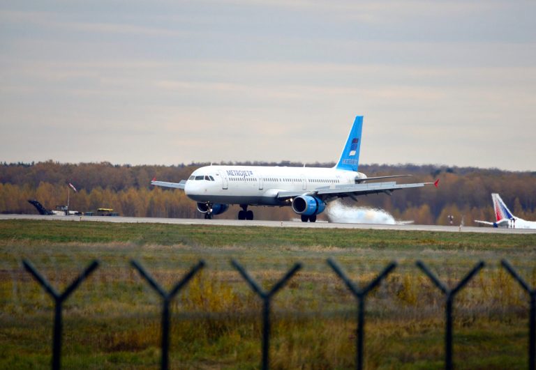 A Russian commercial plane coming from Sharm el-Sheikh, Egypt, crashed in northern Sinai with no survivors. (AP Photo/Tatiana Belyakova)