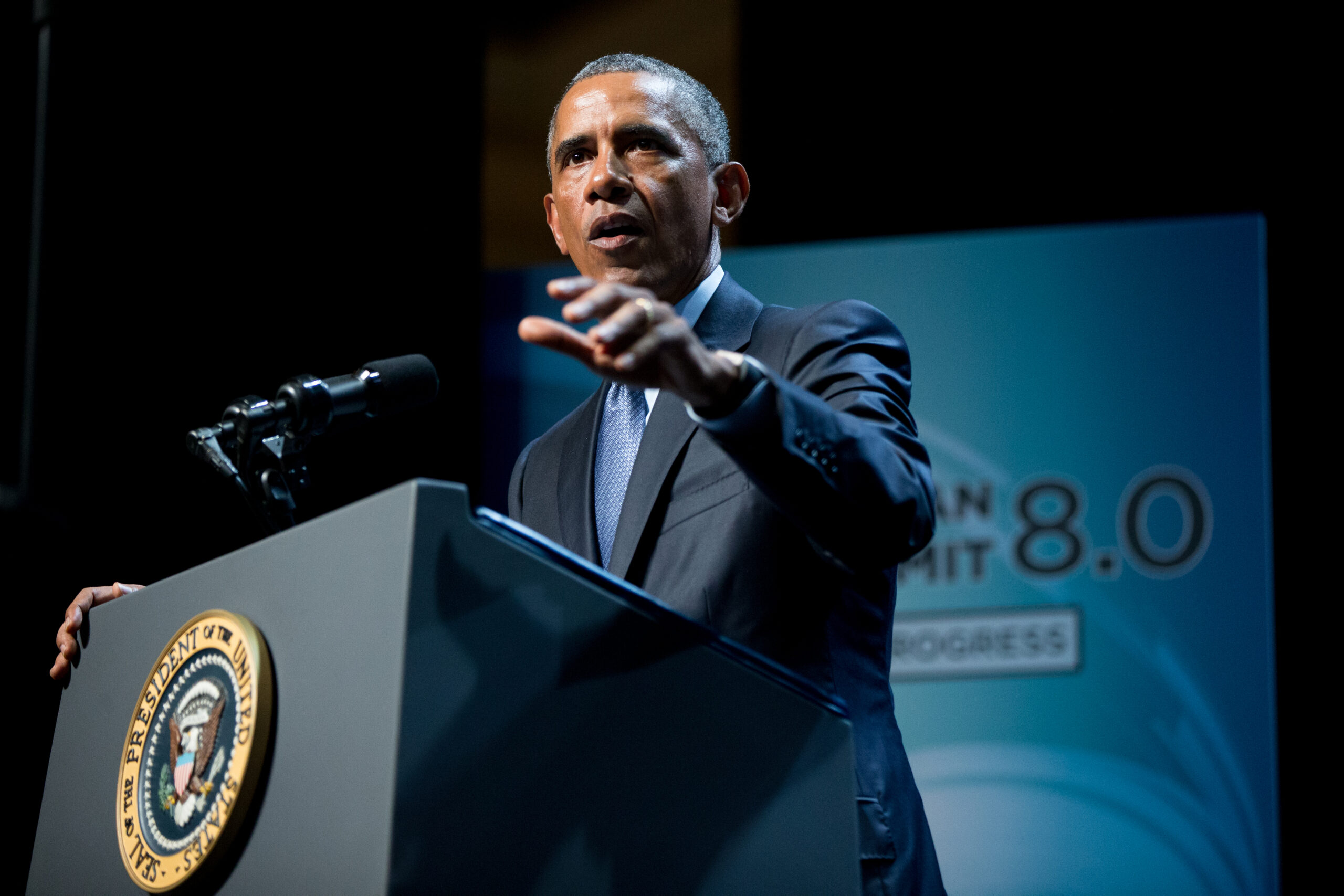 White House supports spending bill thanks to clean energy