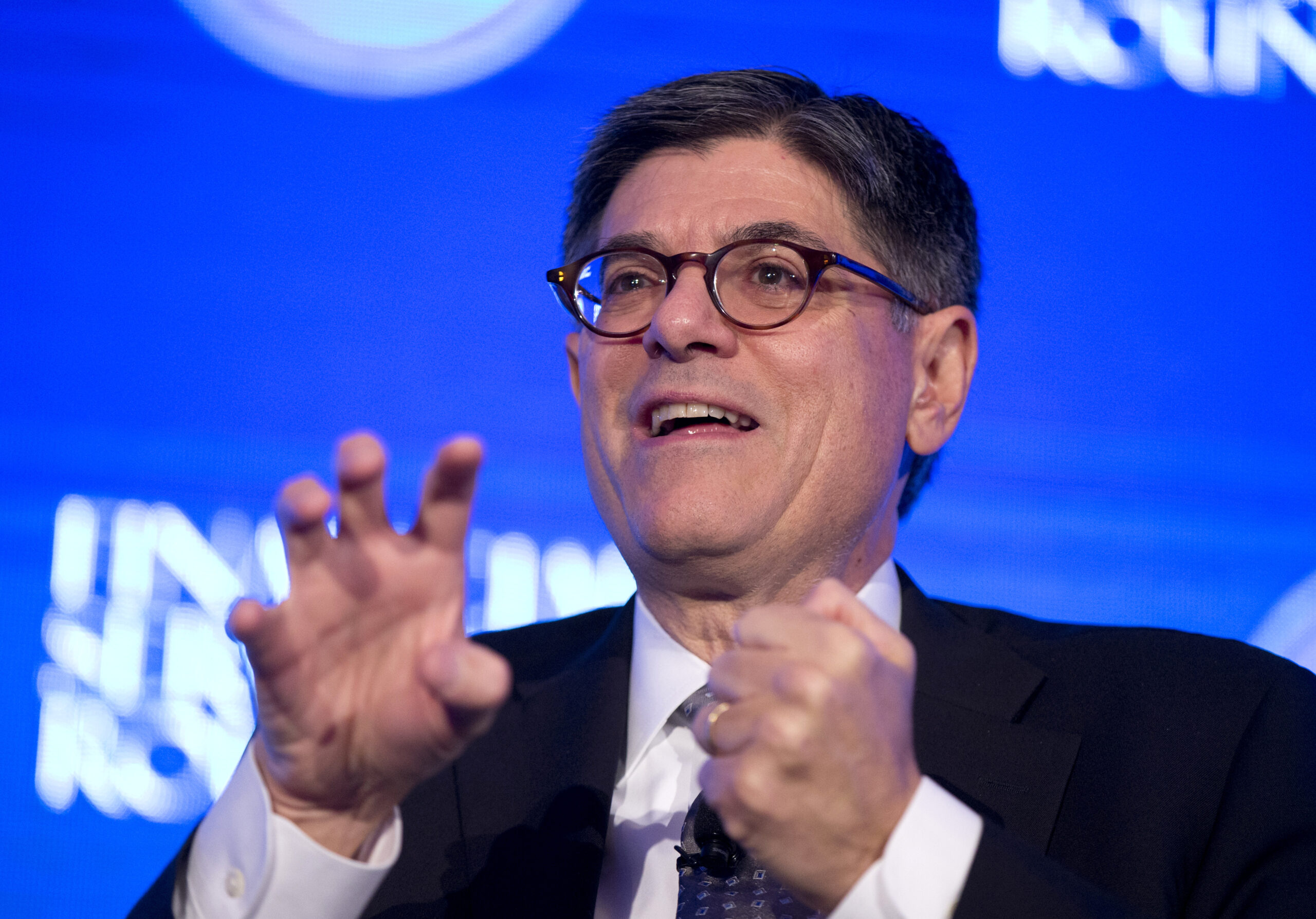 Deficit smallest since 2007