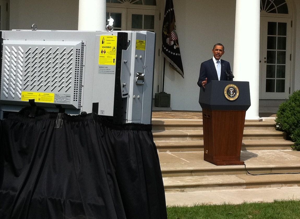 Three minutes, two teleprompters