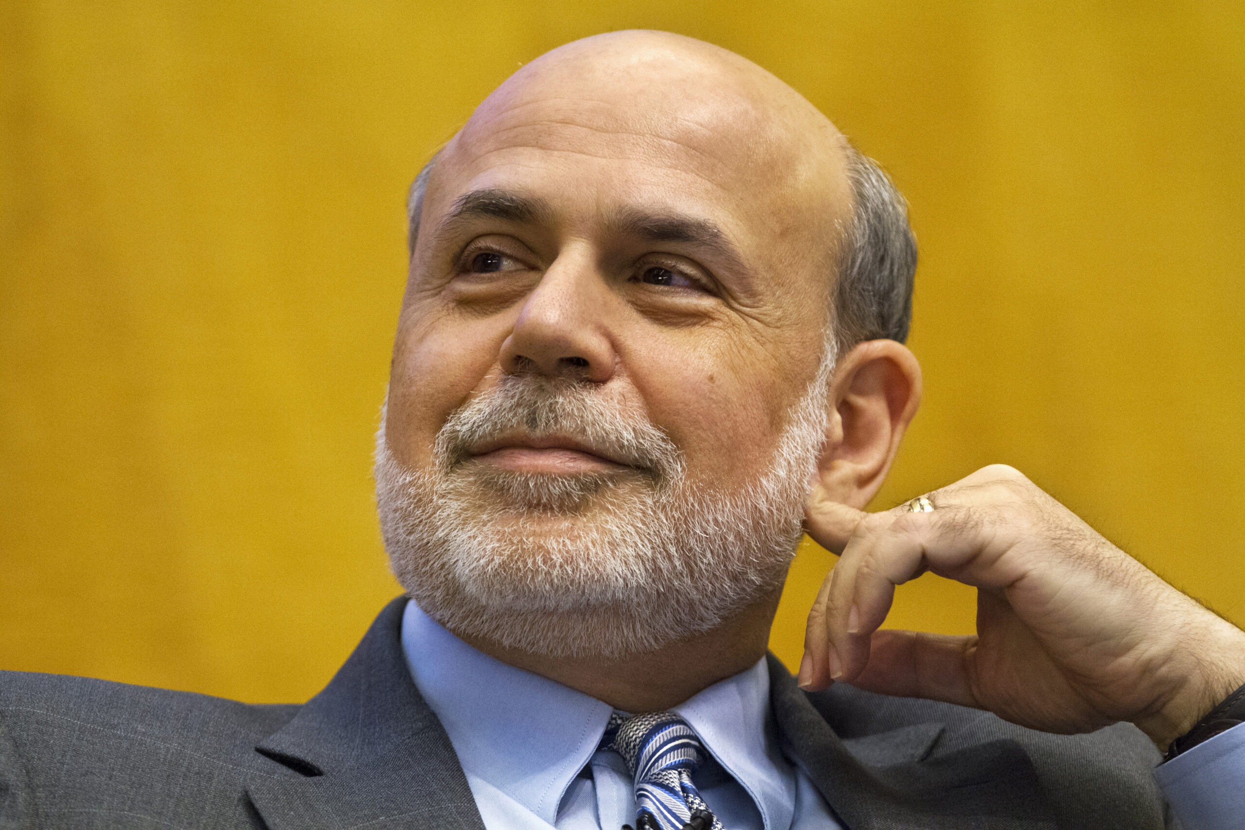 The Fed is considering cutting rates on reserves in ending quantitative easing