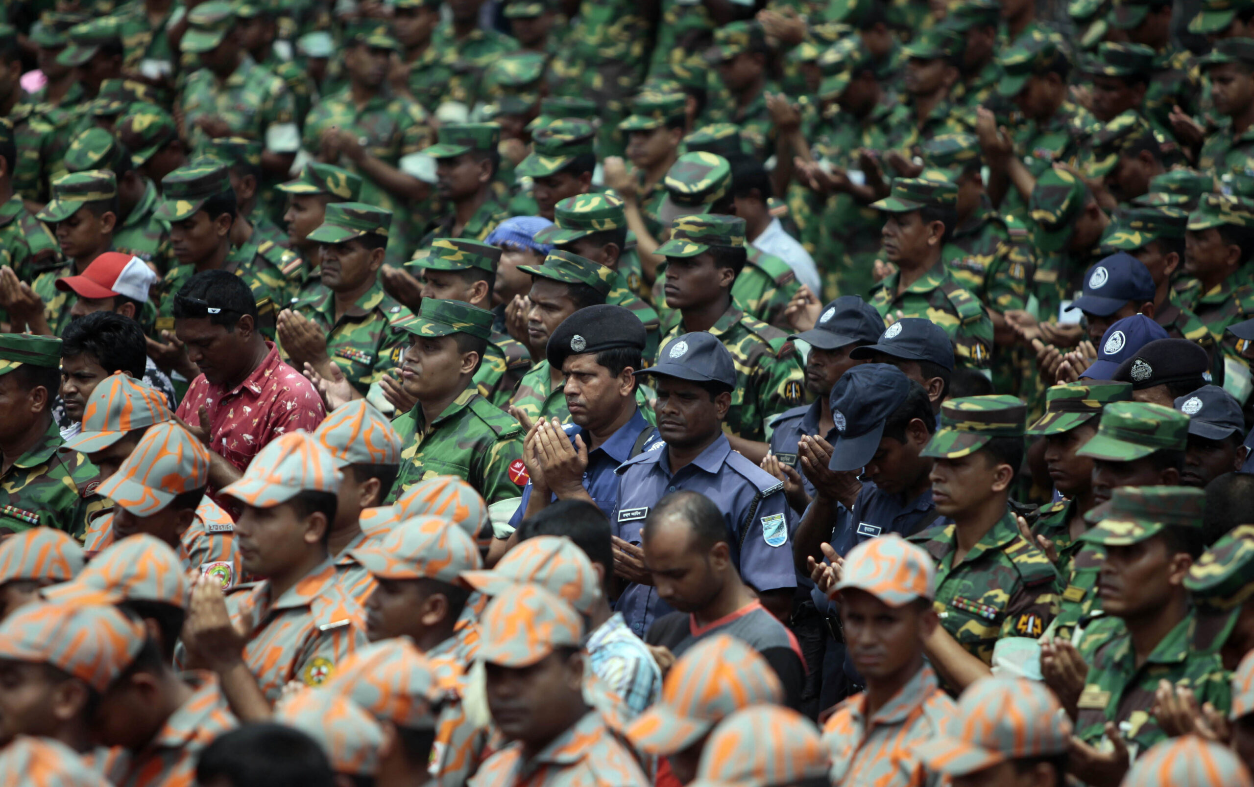 Bangladesh honors the dead from building collapse