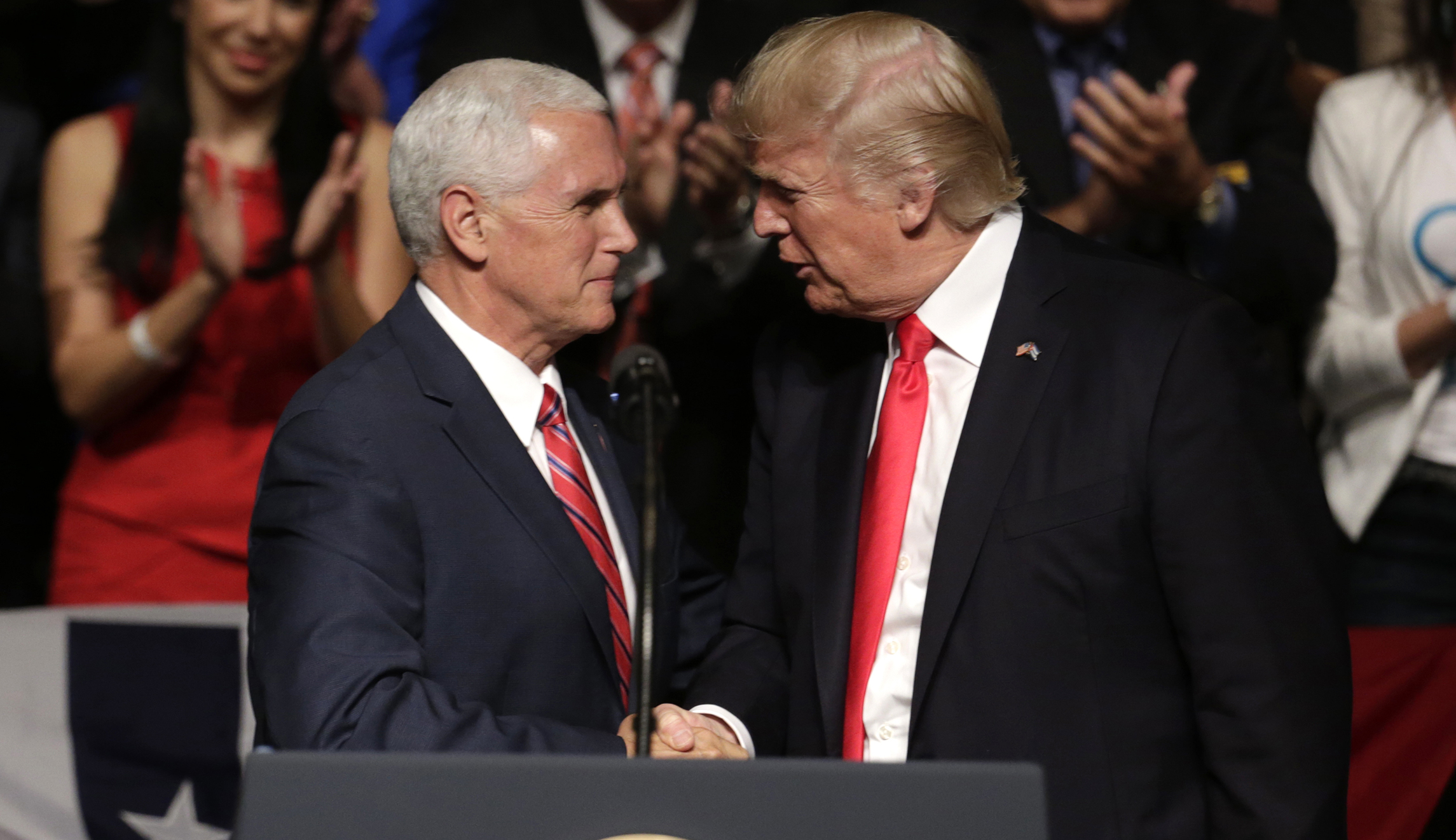 White House: ‘Absolutely no distance’ between Trump and Mike Pence
