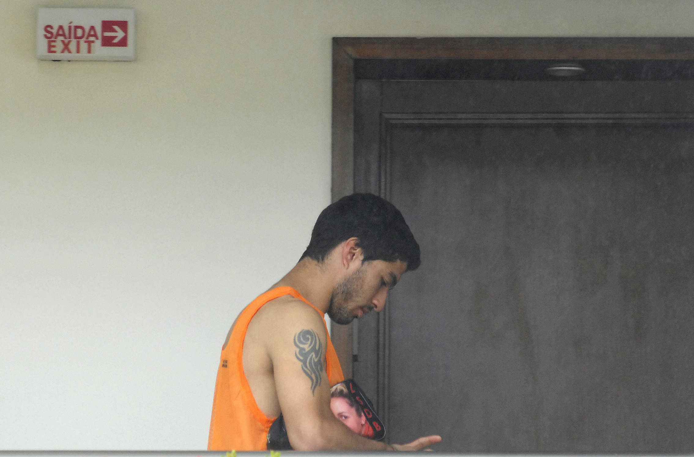 FIFA, players’ union agree Suarez needs treatment