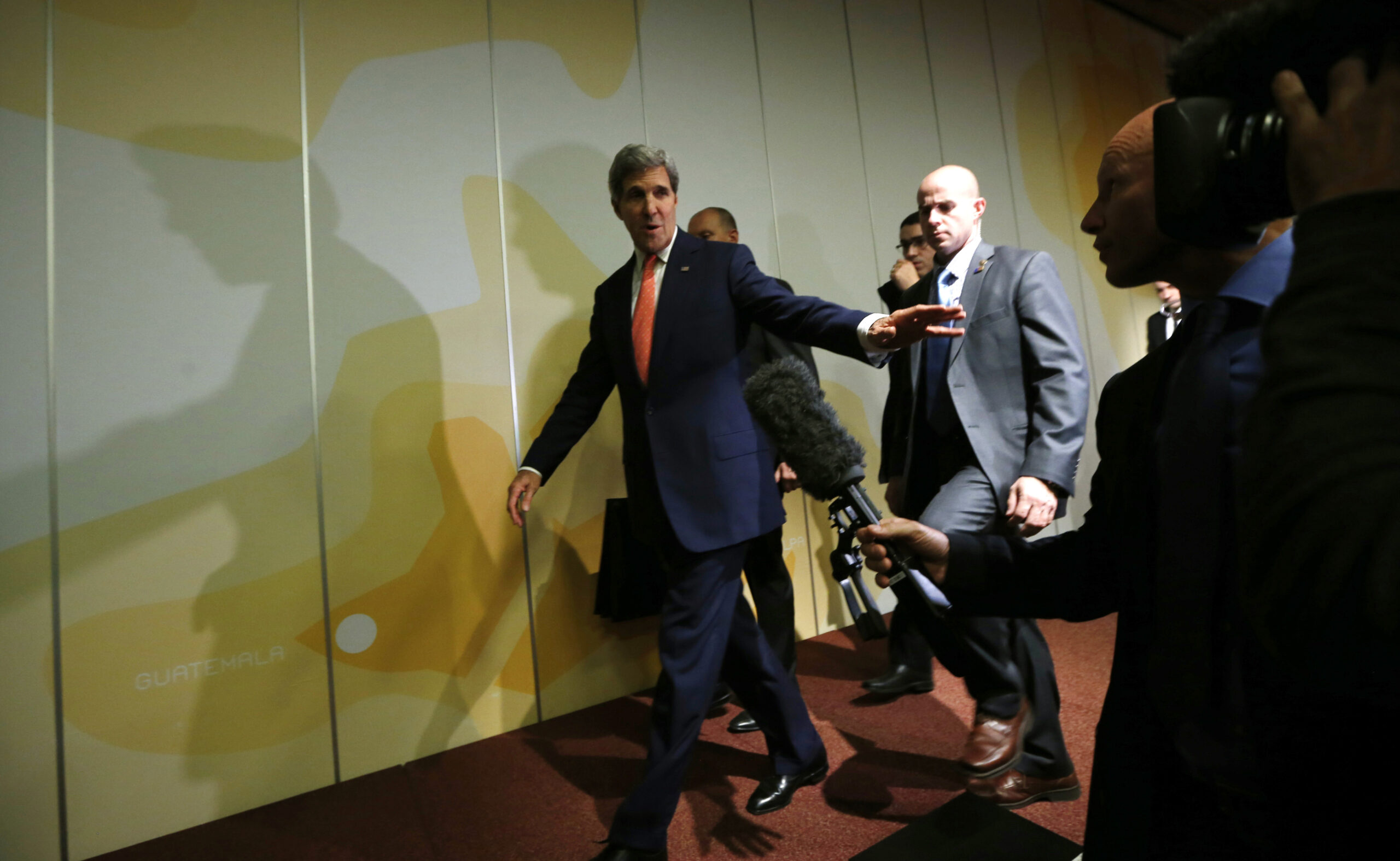 White House: US, France in ‘full agreement’ over Iran talks