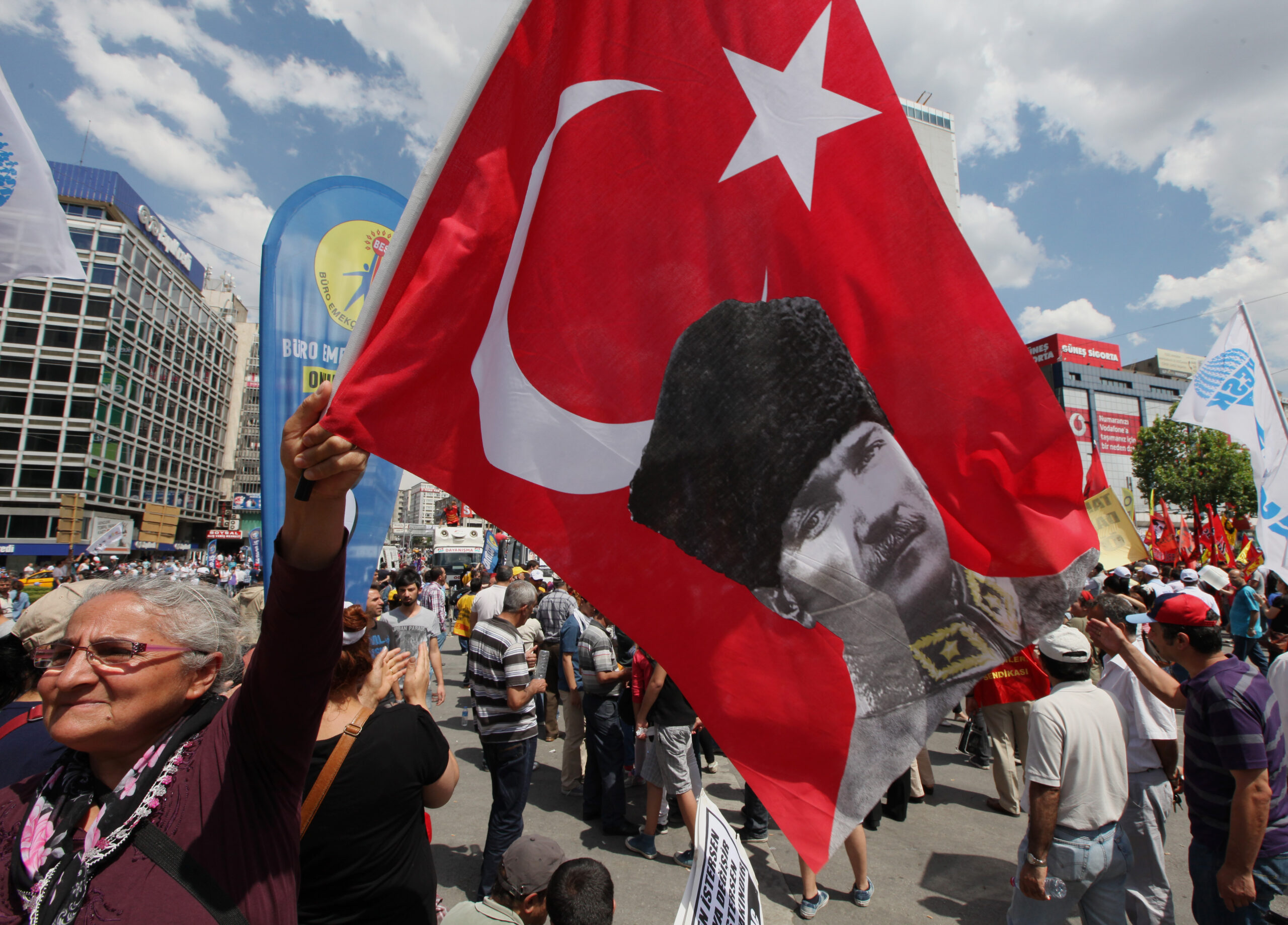 Austin Bay: Protests rattle Turkish politics
