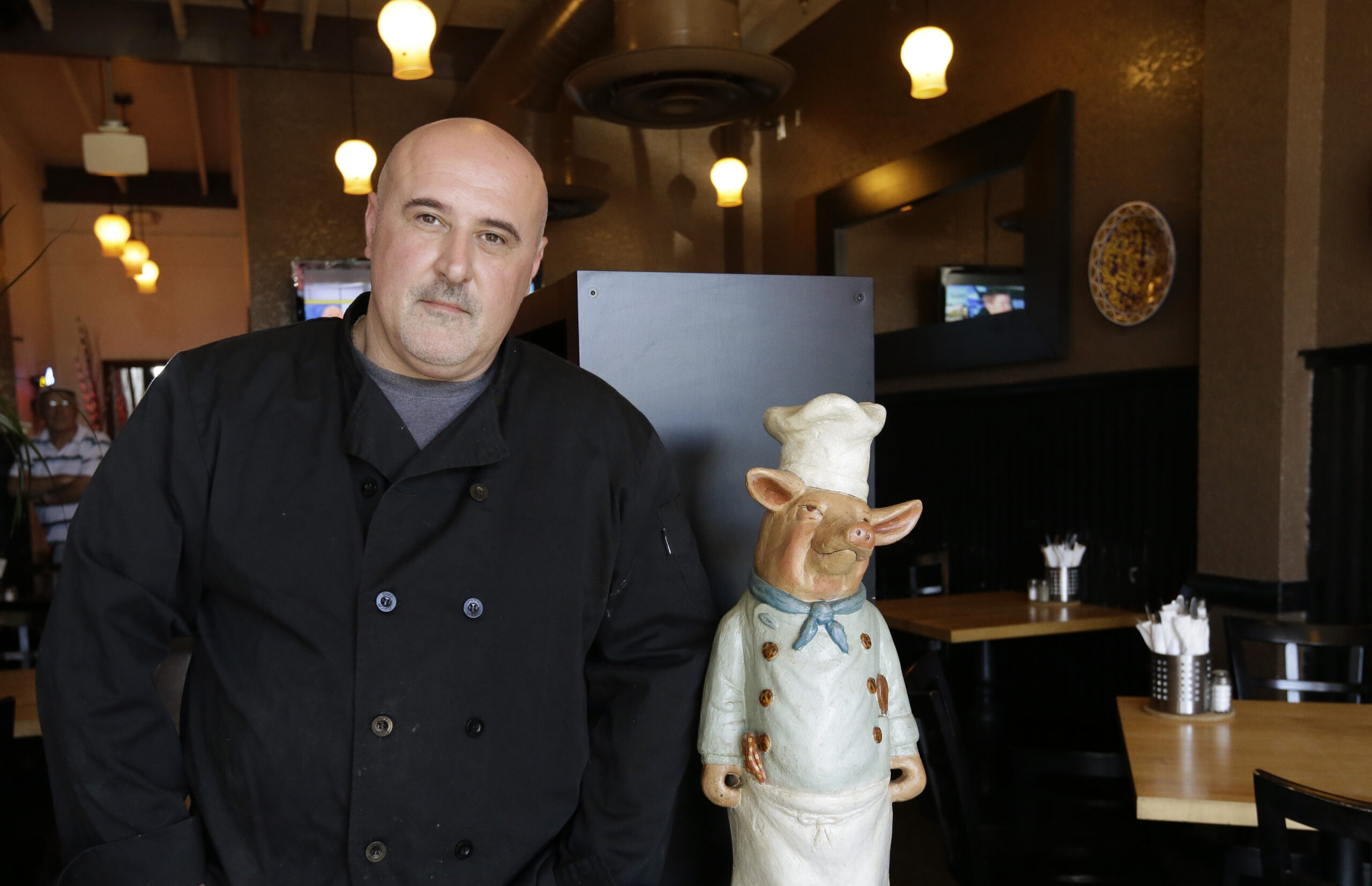 Review site Yelp battles extortion claims