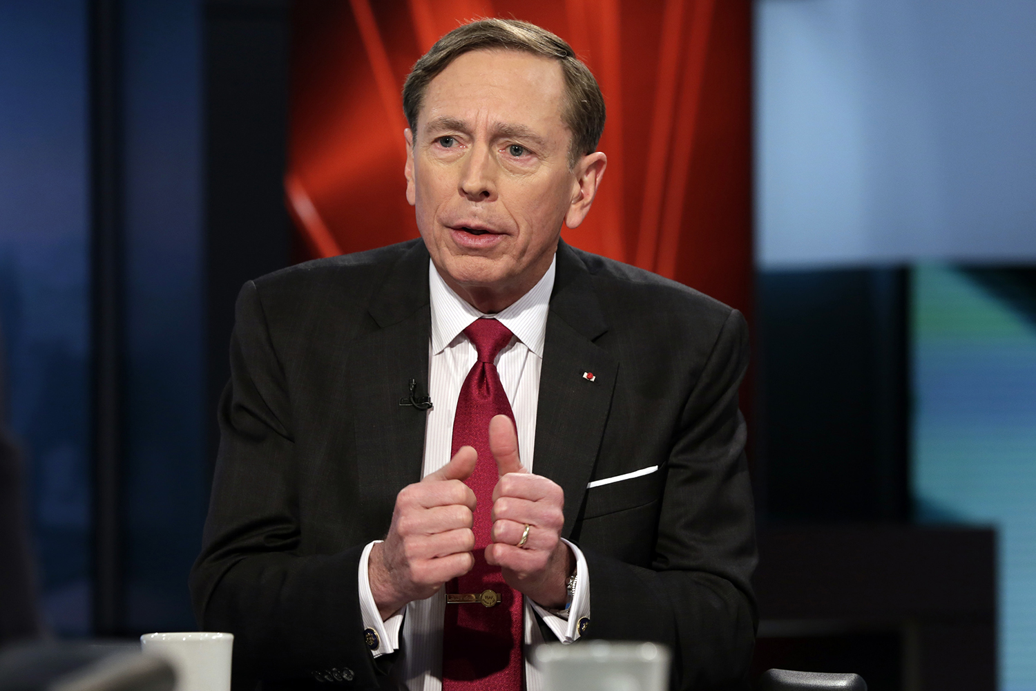 Petraeus says he would serve in Trump administration if asked