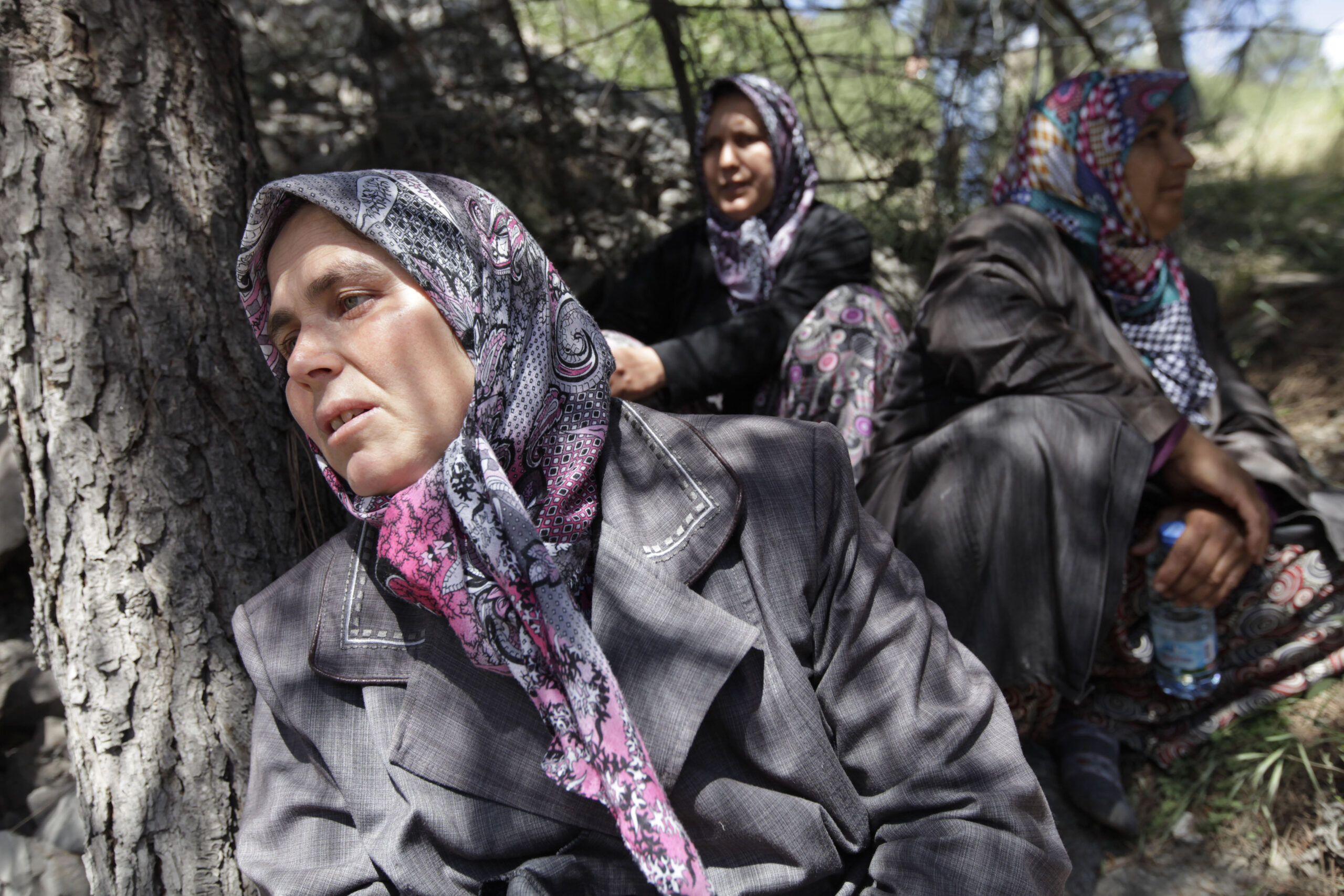 Turkish families bury miners as toll rises to 282