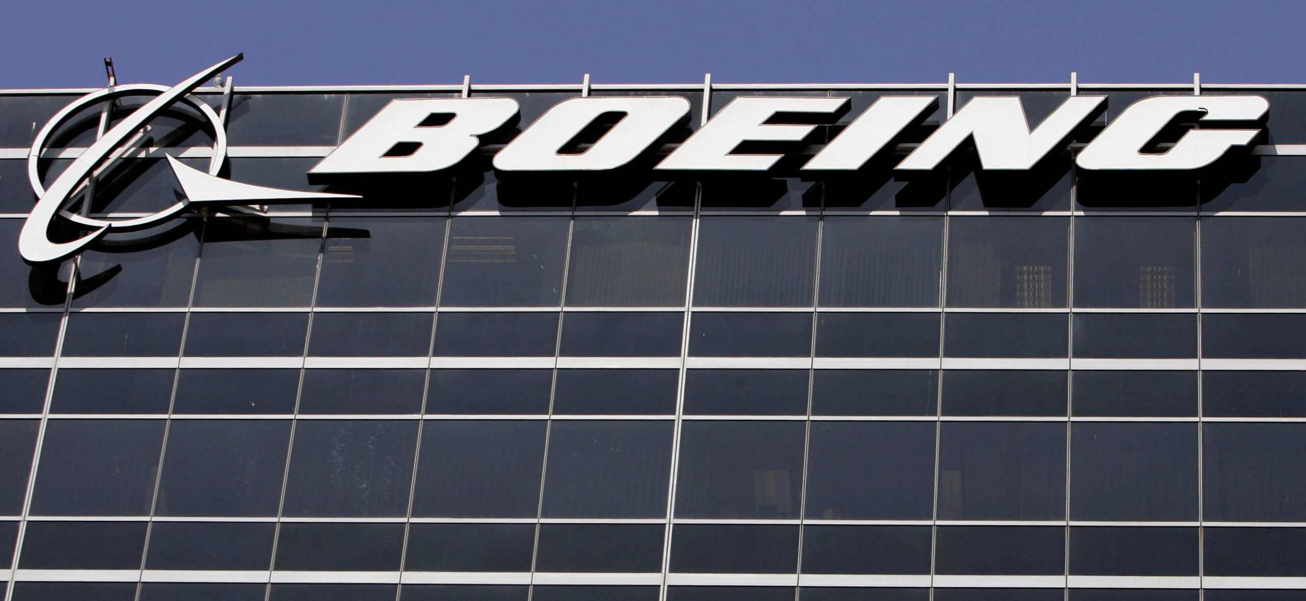 Boeing raises forecast for new airplane demand