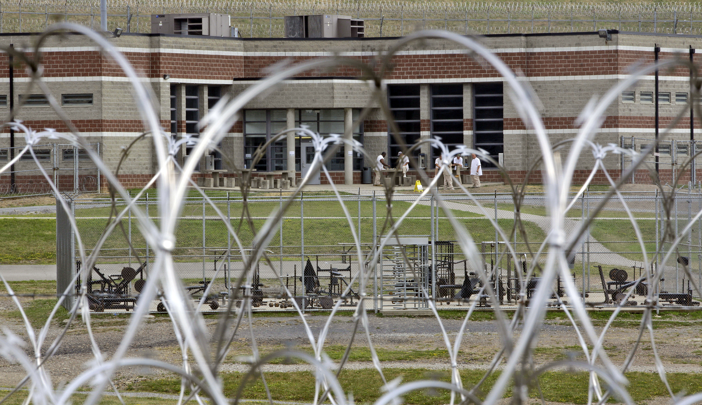 1-in-10 federal prisoners is foreign-born and slated for deportation