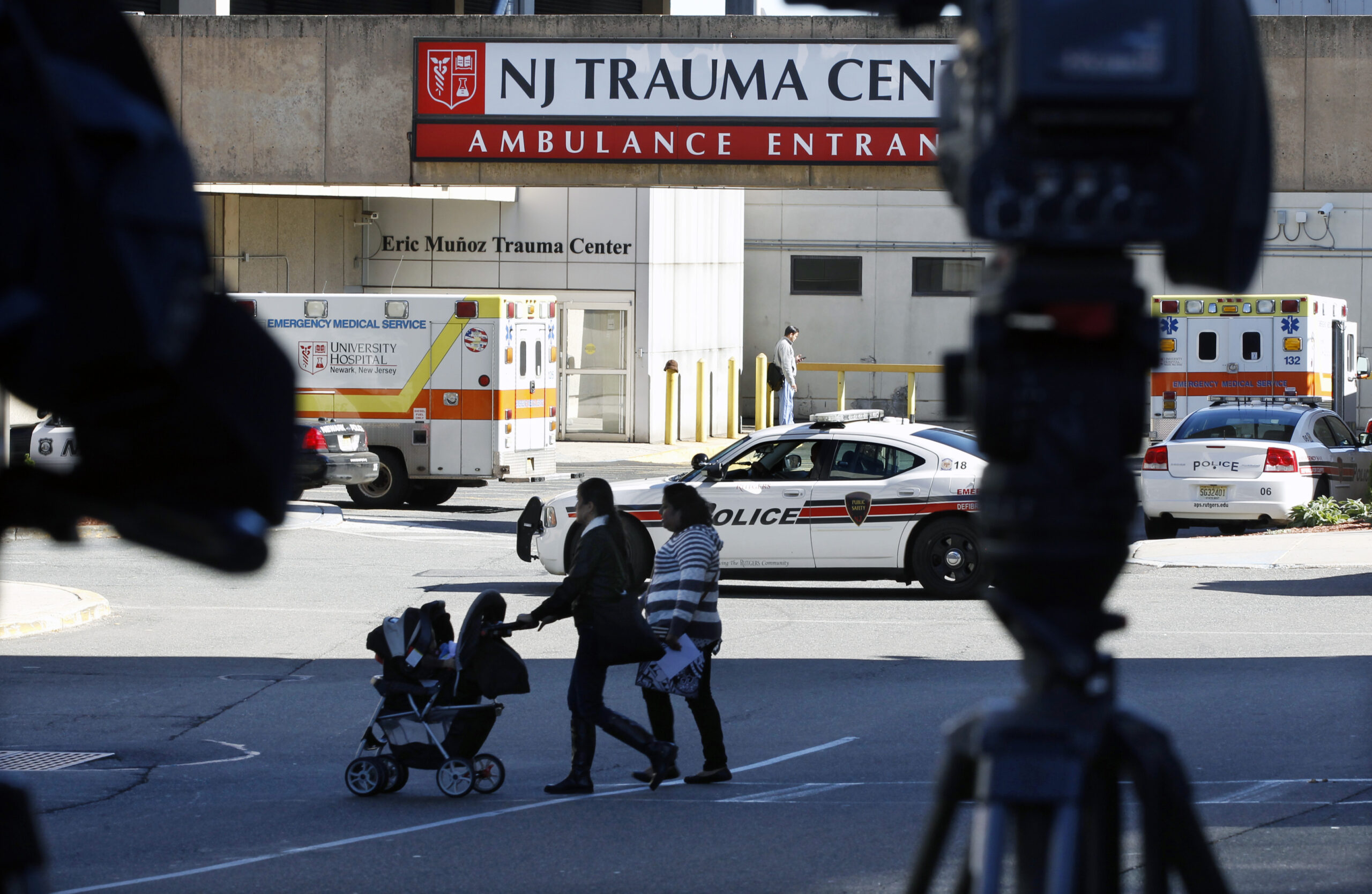 Isolation for ‘high risk’ arrivals from Ebola countries